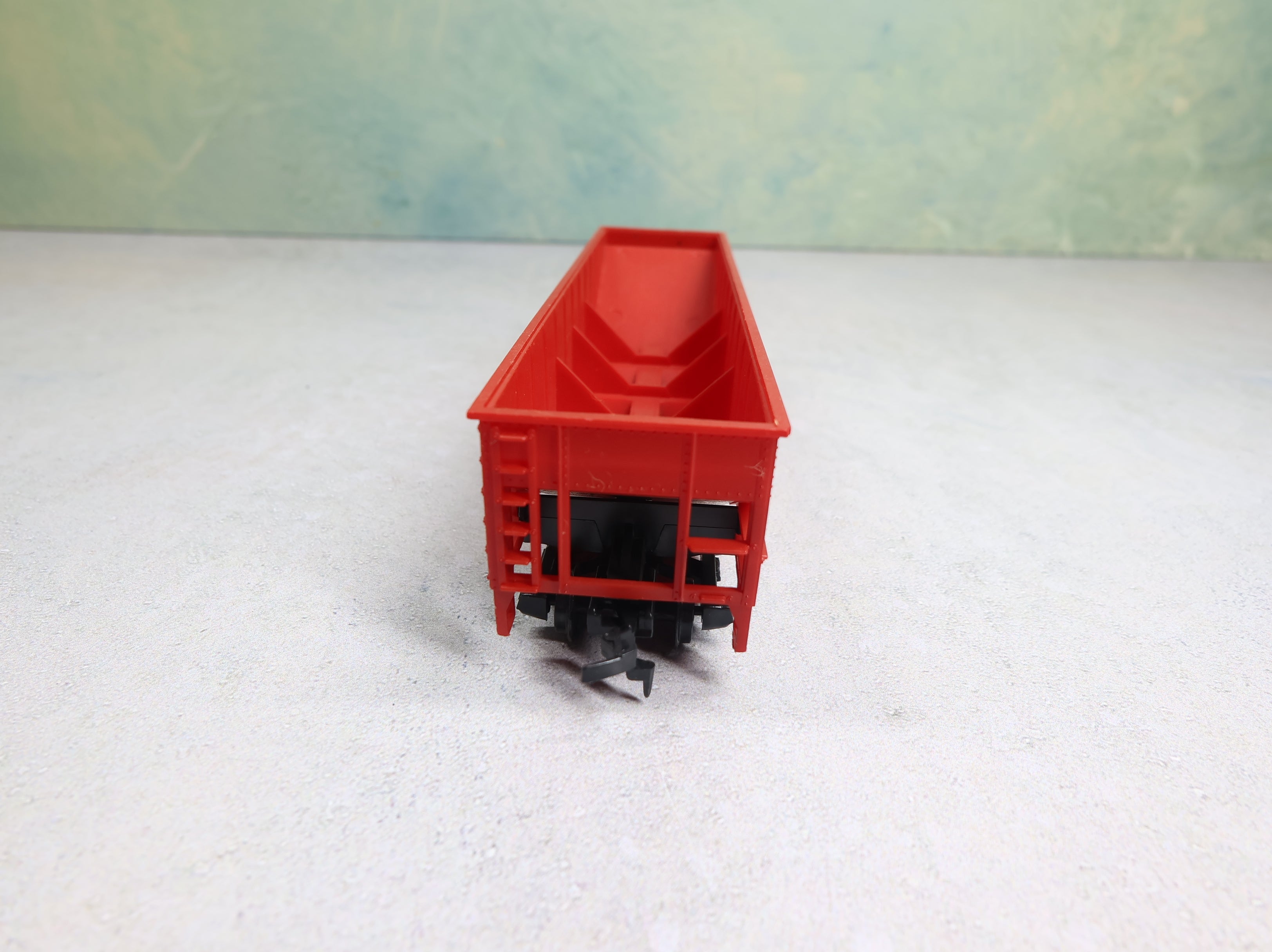 USED Tyco HO Scale 4 Bay Open Hopper Chicago, Burlington and Quincy CB&Q #300747