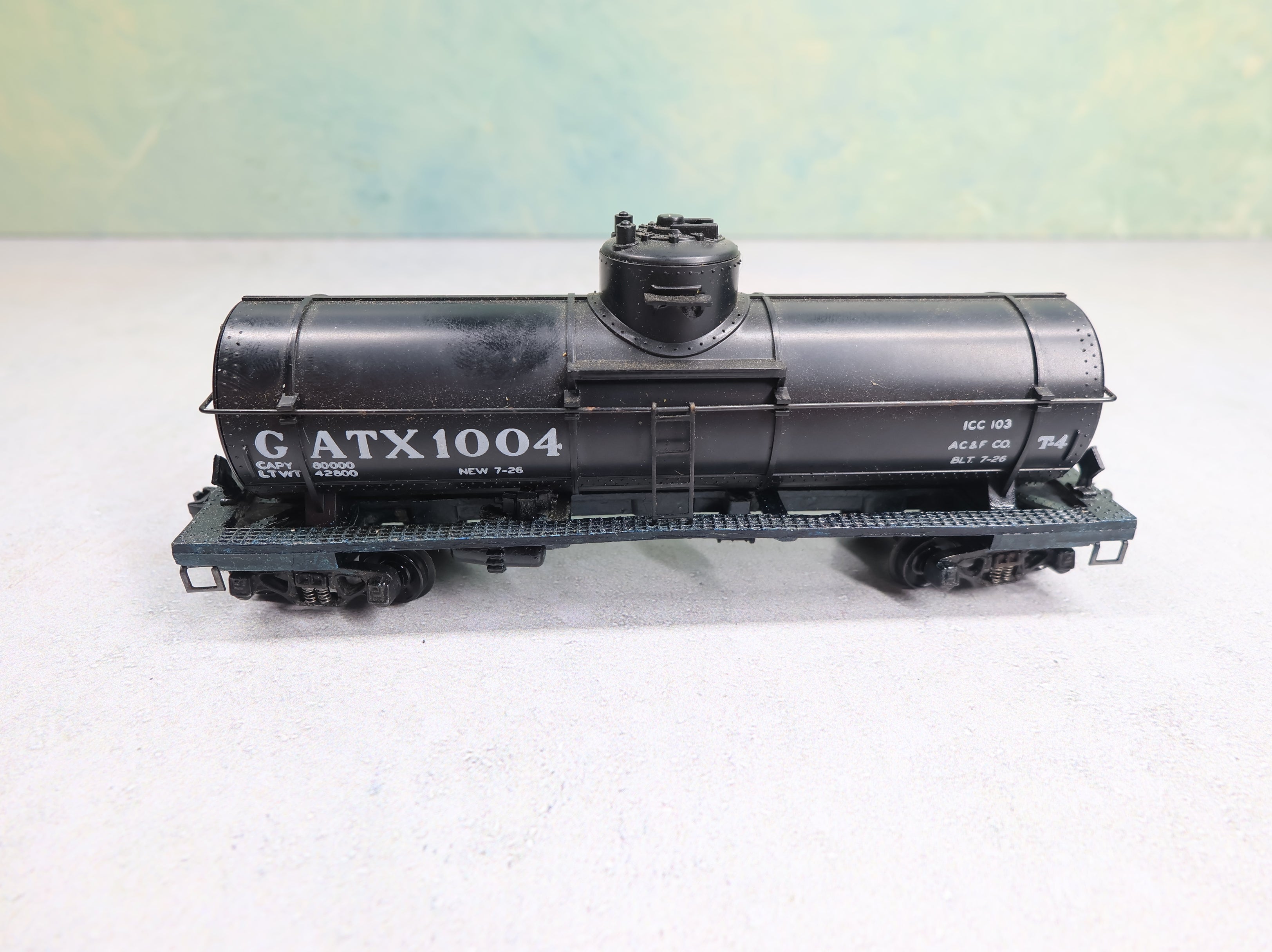 USED Varney HO Scale Single Dome Tank Car General American GATX #1004