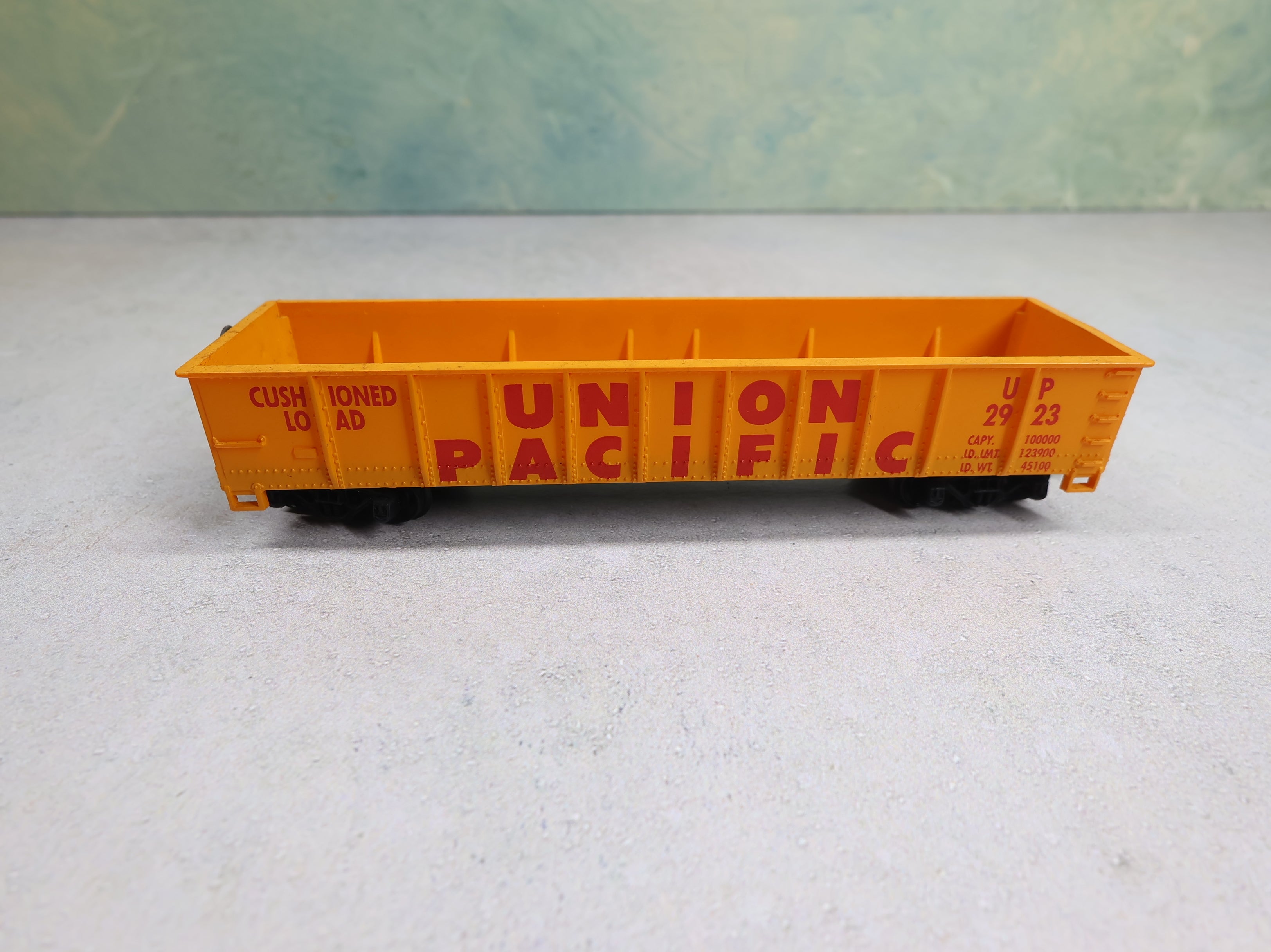 USED Tyco HO Scale 40' Gondola Union Pacific UP #2923