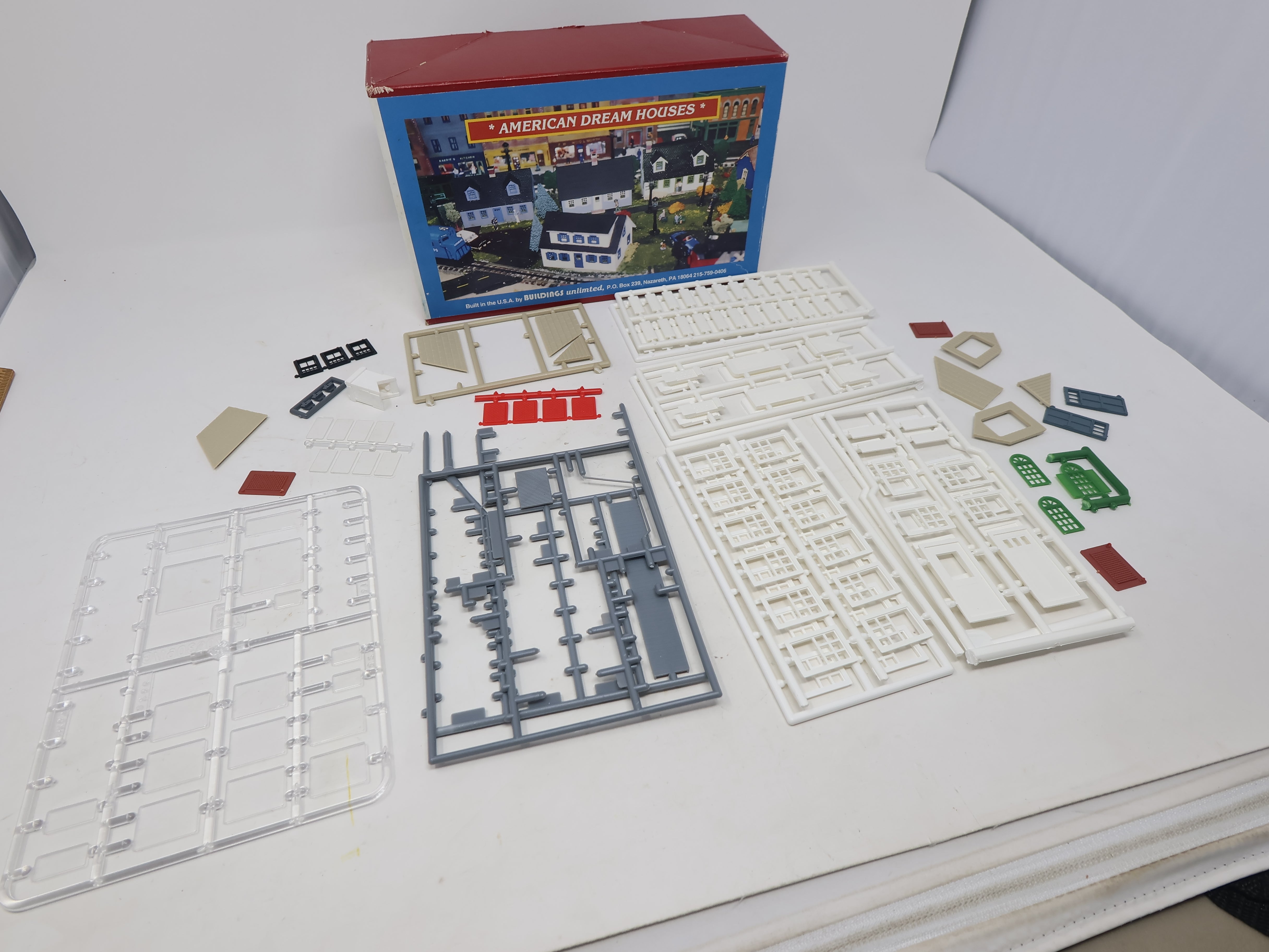 USED American Dream Houses O, Lot of Parts/Pieces for Cape Code House and others