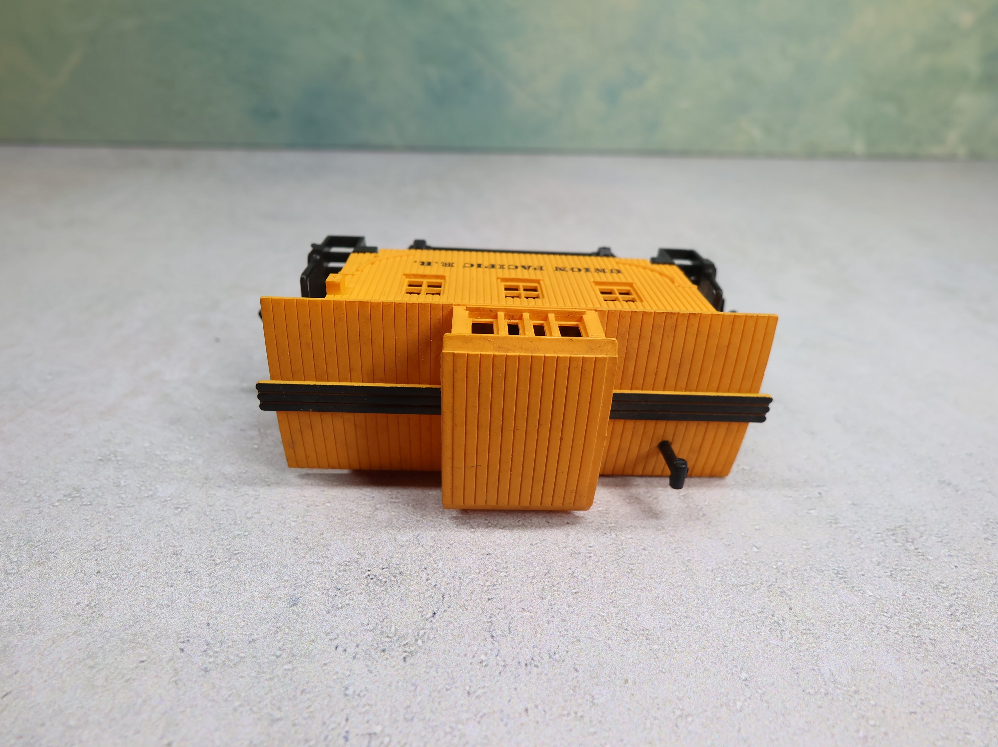 USED Bachmann HO Scale Bobber Caboose Union Pacific