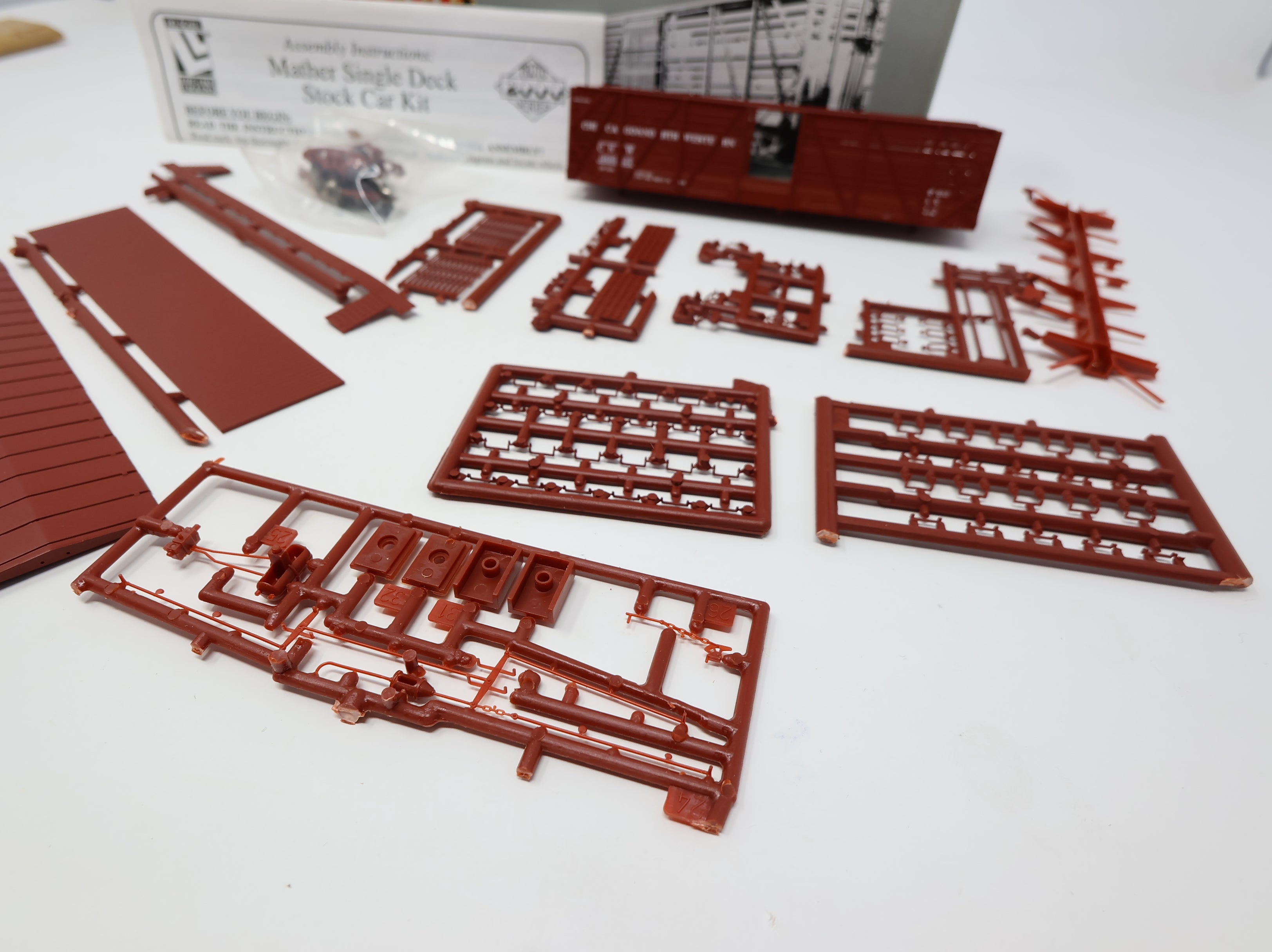 USED Life-Like HO Scale Mather 40' Single Deck Stock Car Chicago & North Western CNW #36627 Proto2000 KIT