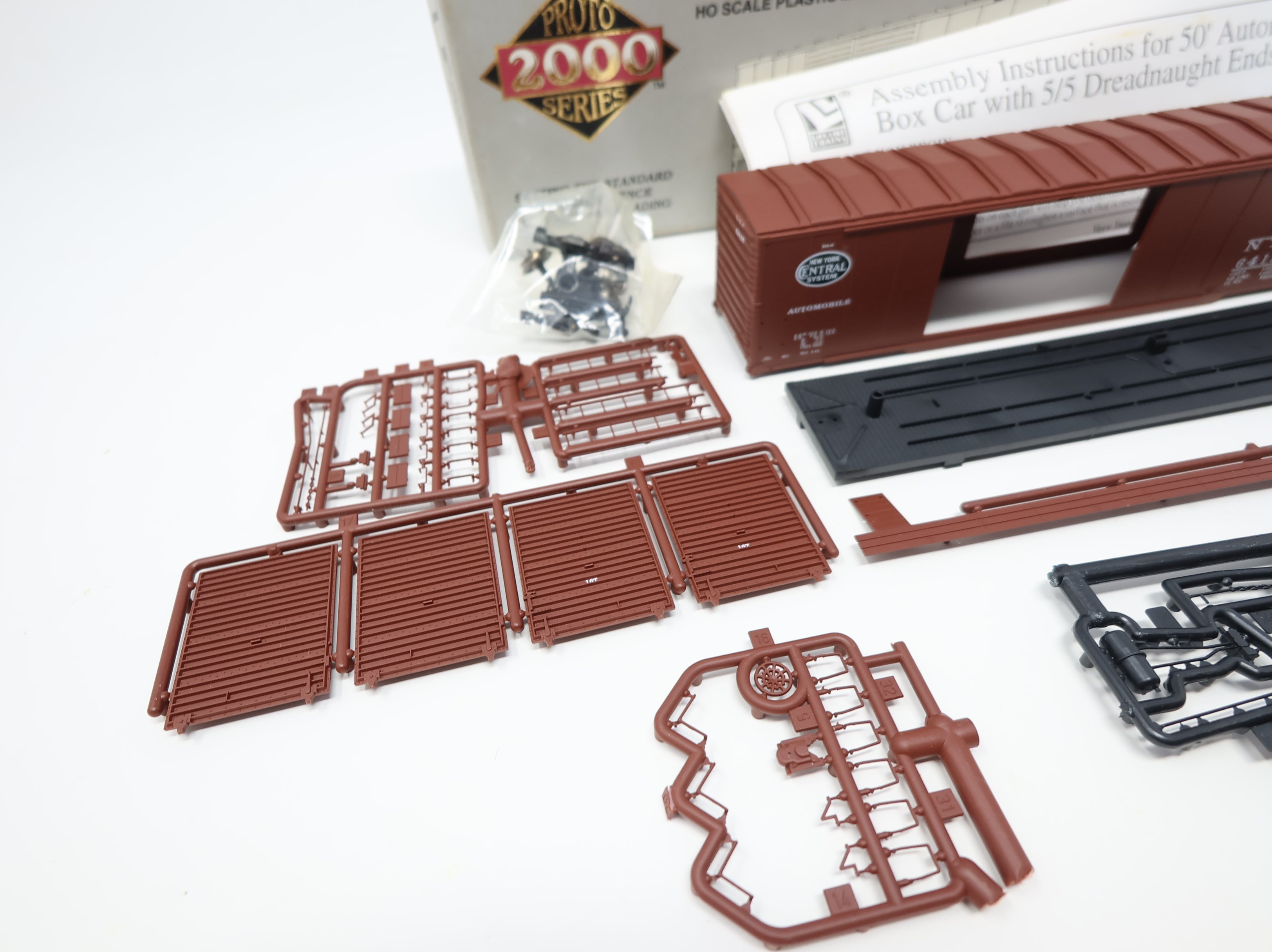 USED Life-Like 8415 HO Scale 50' Automobile Box Car New York Central NYC #64123 Proto2000 KIT
