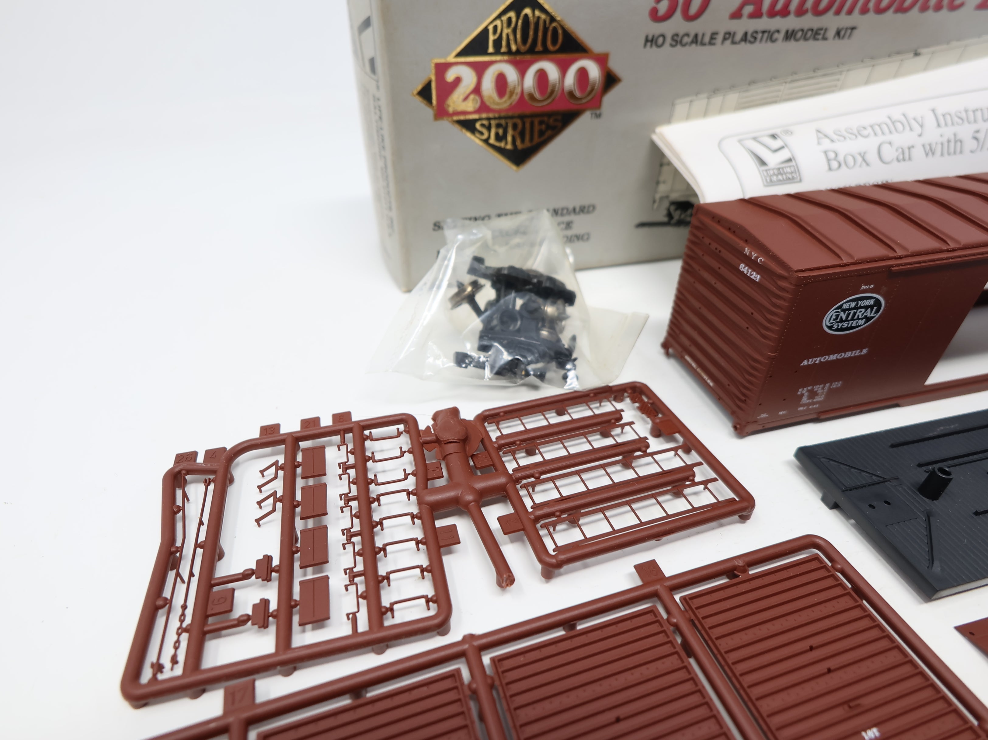 USED Life-Like 8415 HO Scale 50' Automobile Box Car New York Central NYC #64123 Proto2000 KIT