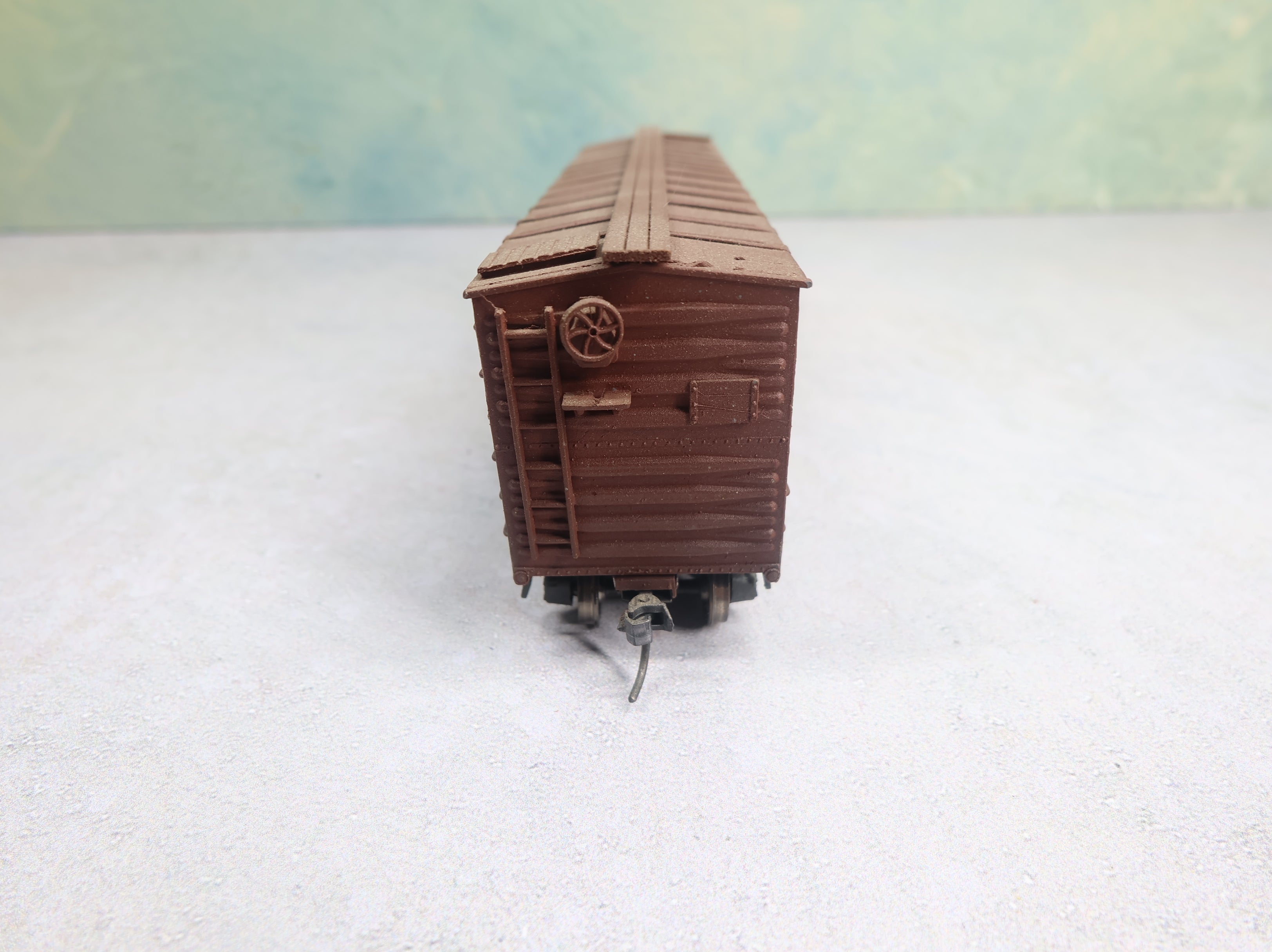 USED Silver Streak HO Scale 40' Wooden Box Car Great Northern GN #23732 Real Wood, Weathered