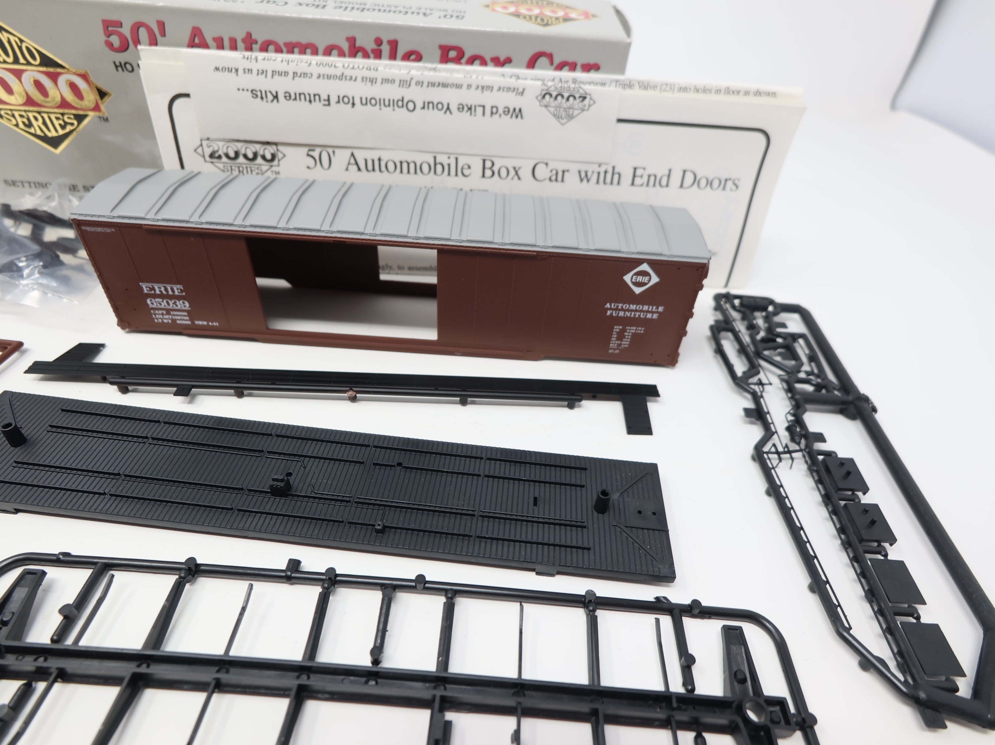 USED Life-Like 21018 HO Scale 50' Automobile Box Car Erie #65039 Proto2000 KIT