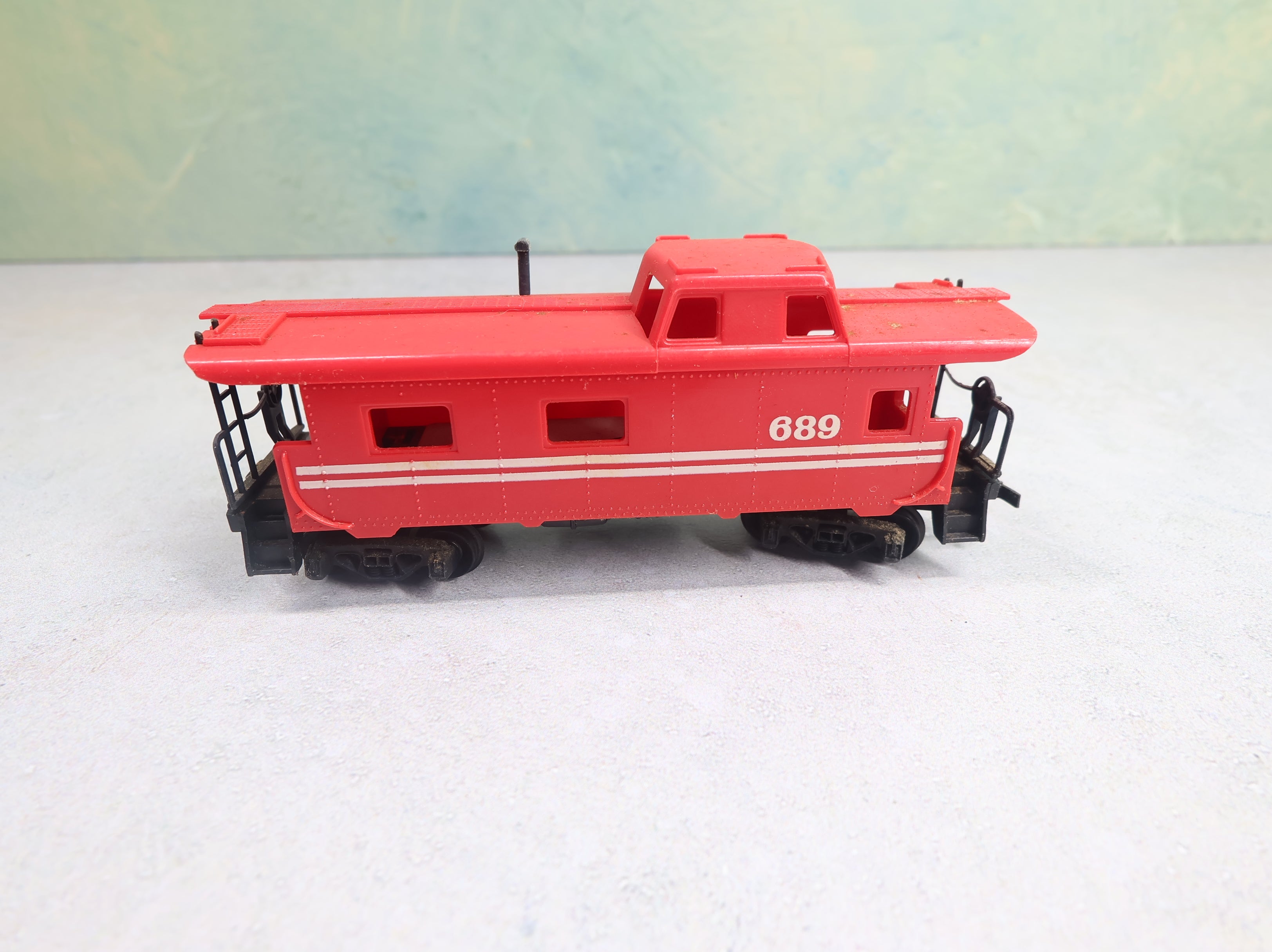USED Tyco HO Scale Caboose Safety #689