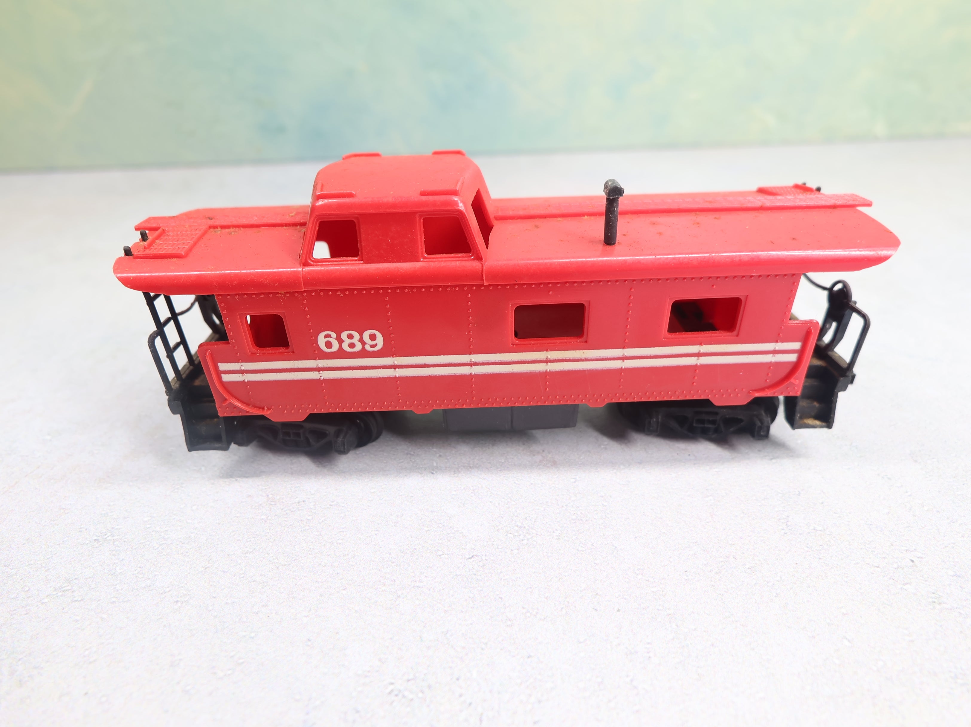 USED Tyco HO Scale Caboose Safety #689