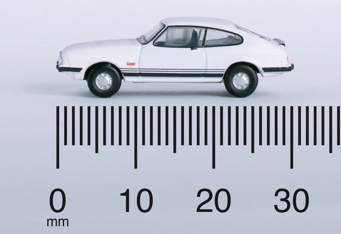 Oxford Diecast NCAP003 N Scale 1978 Ford Capri Mk III - Assembled, White