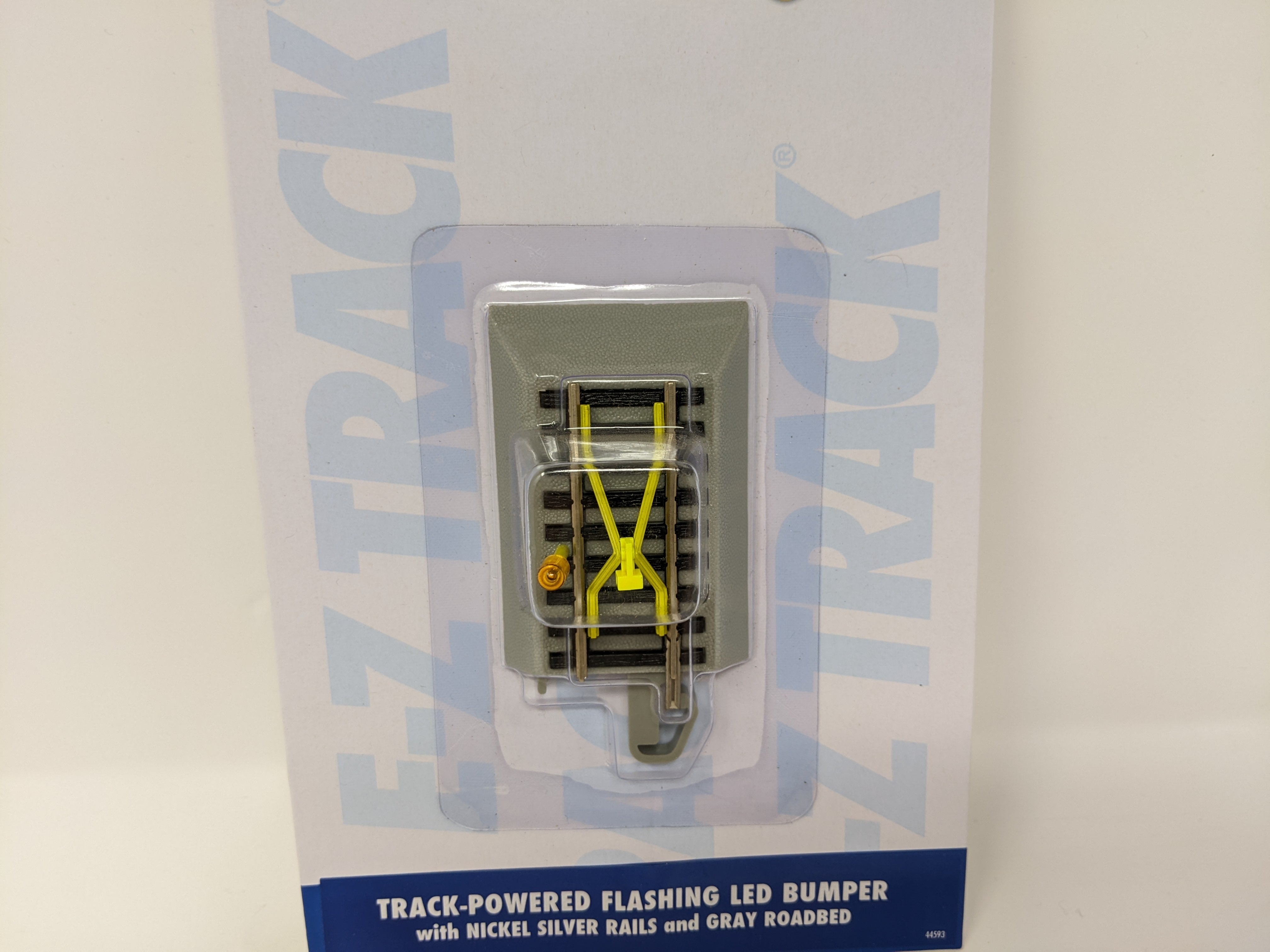 Bachmann 44593 HO Scale, Track-Powered Flashing LED Bumper, Nickel Silver E-Z Track
