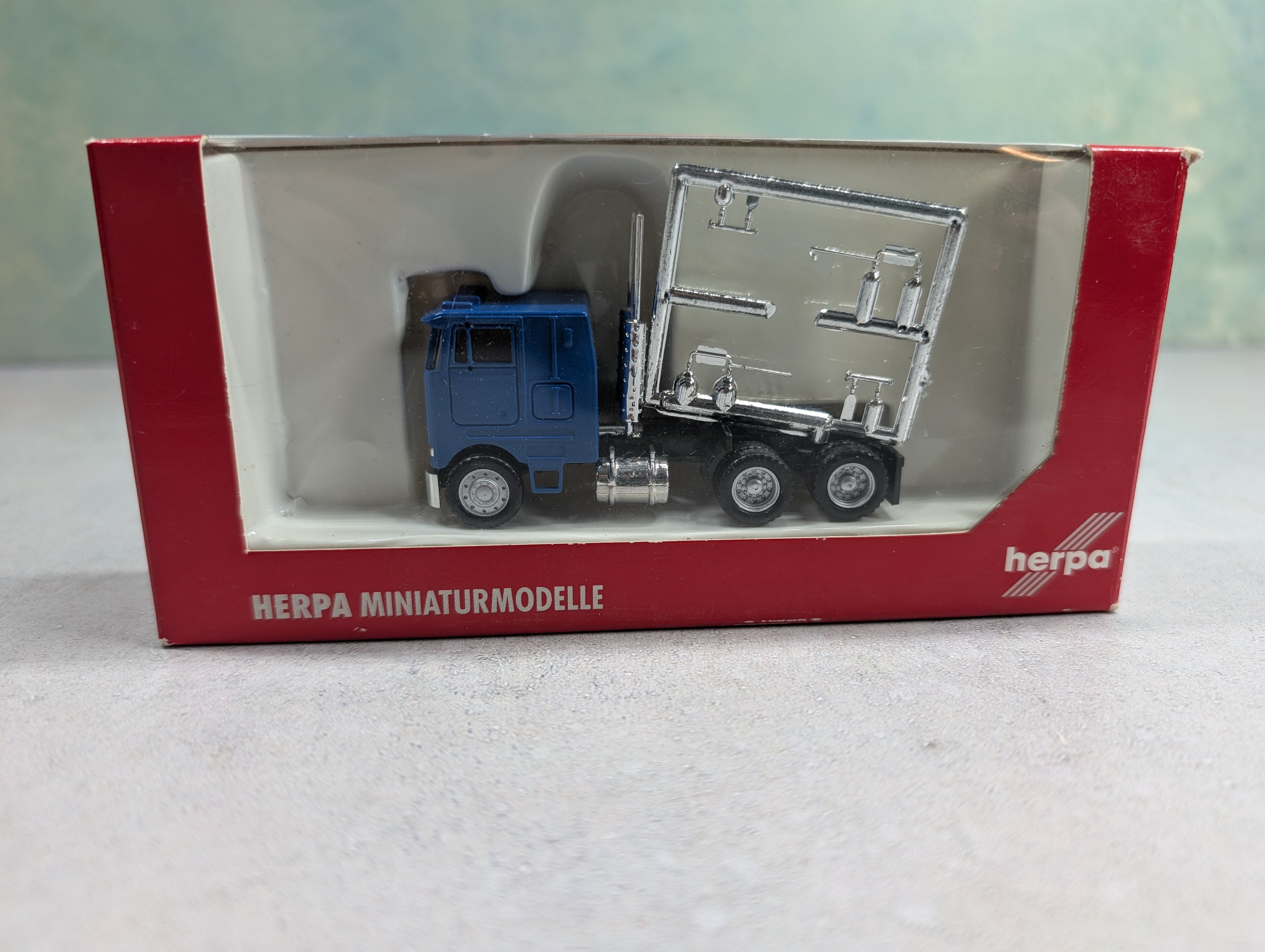 Herpa 25246 HO Scale Blue Tractor Trailer Cab w/ Details