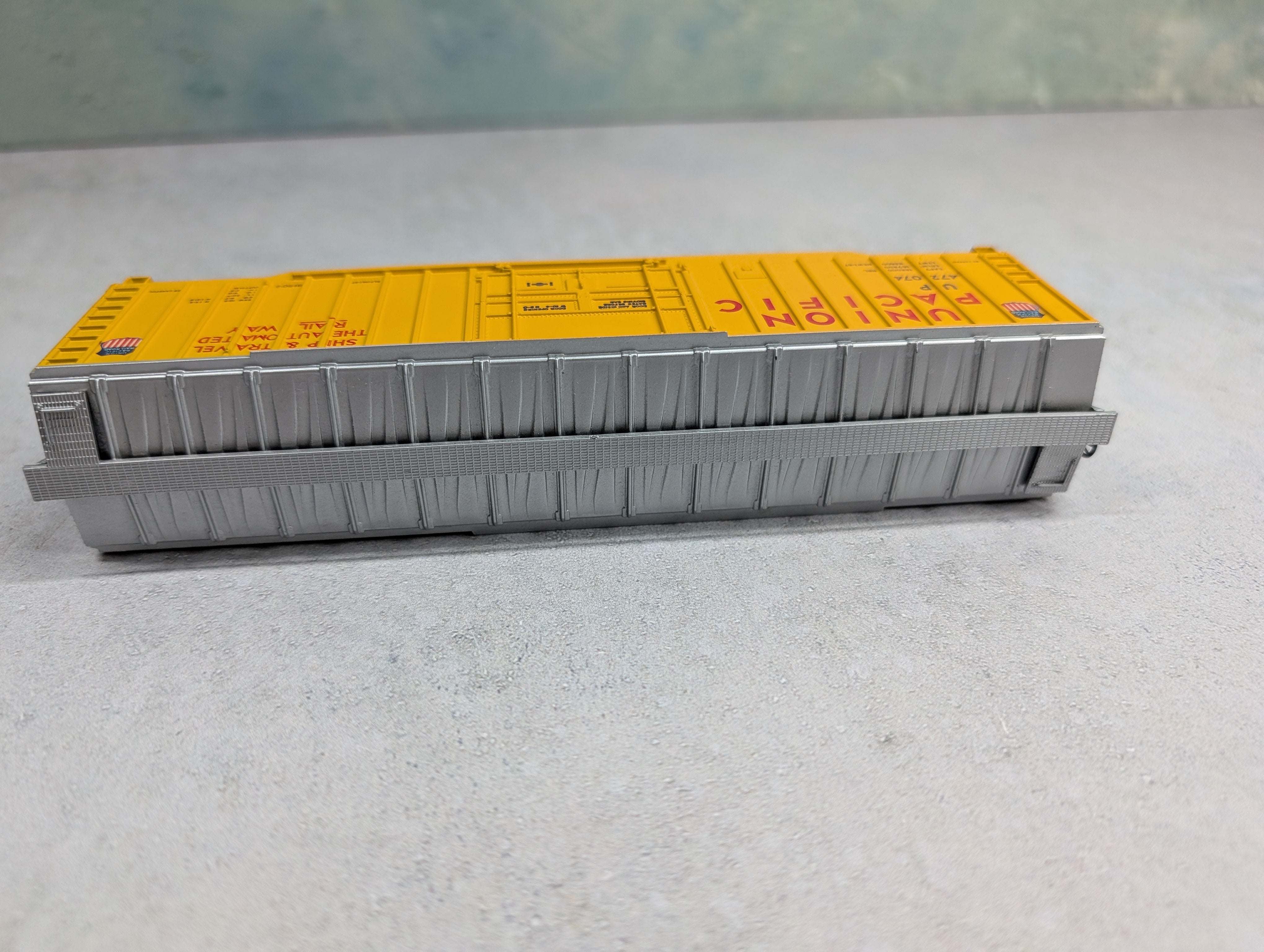 USED Athearn 1342 HO Scale 50' Outside Braced Box Car Union Pacific UP #472074