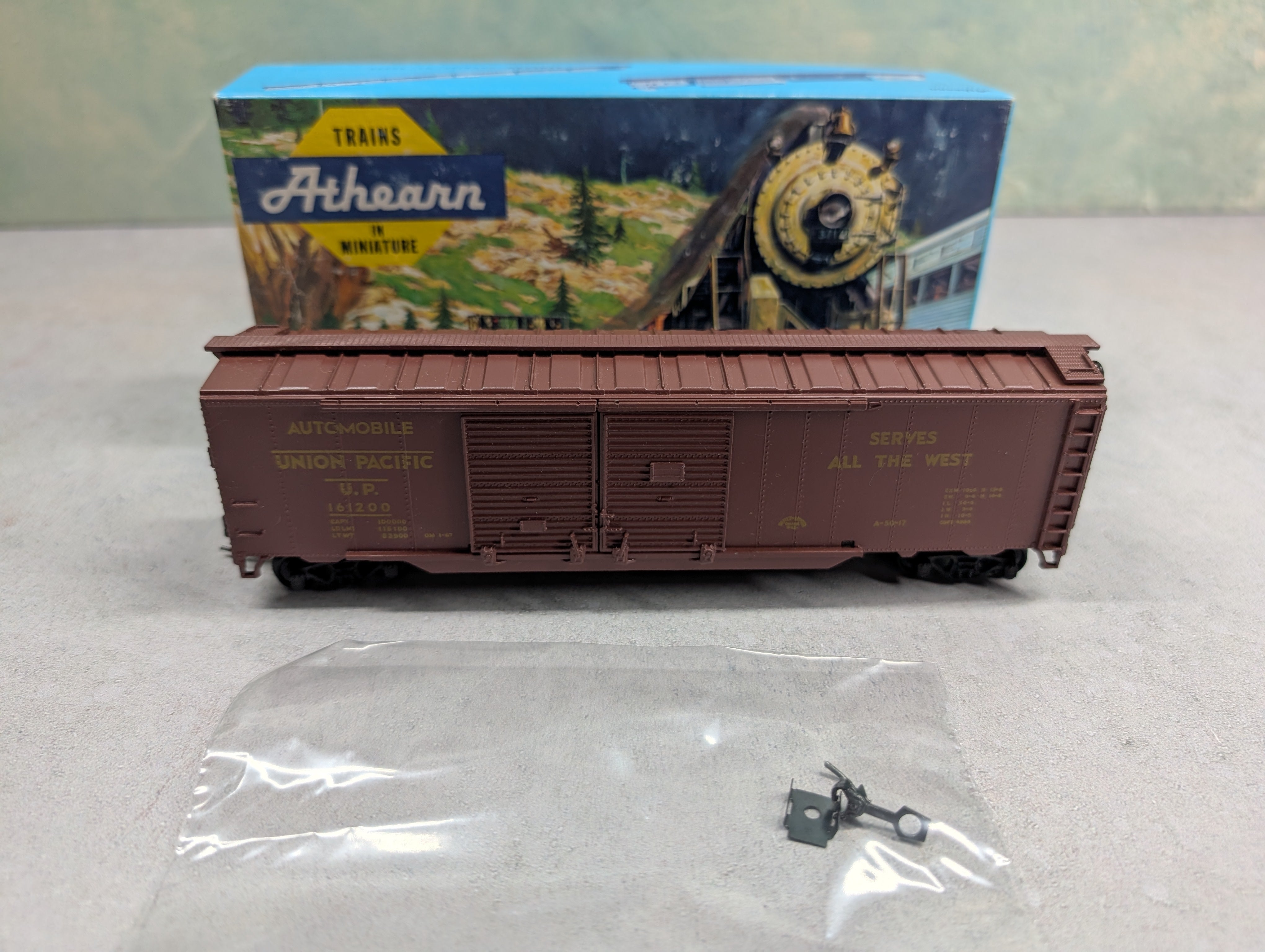 USED Athearn 5036 HO Scale 50' Auto Box Car Union Pacific UP #161200