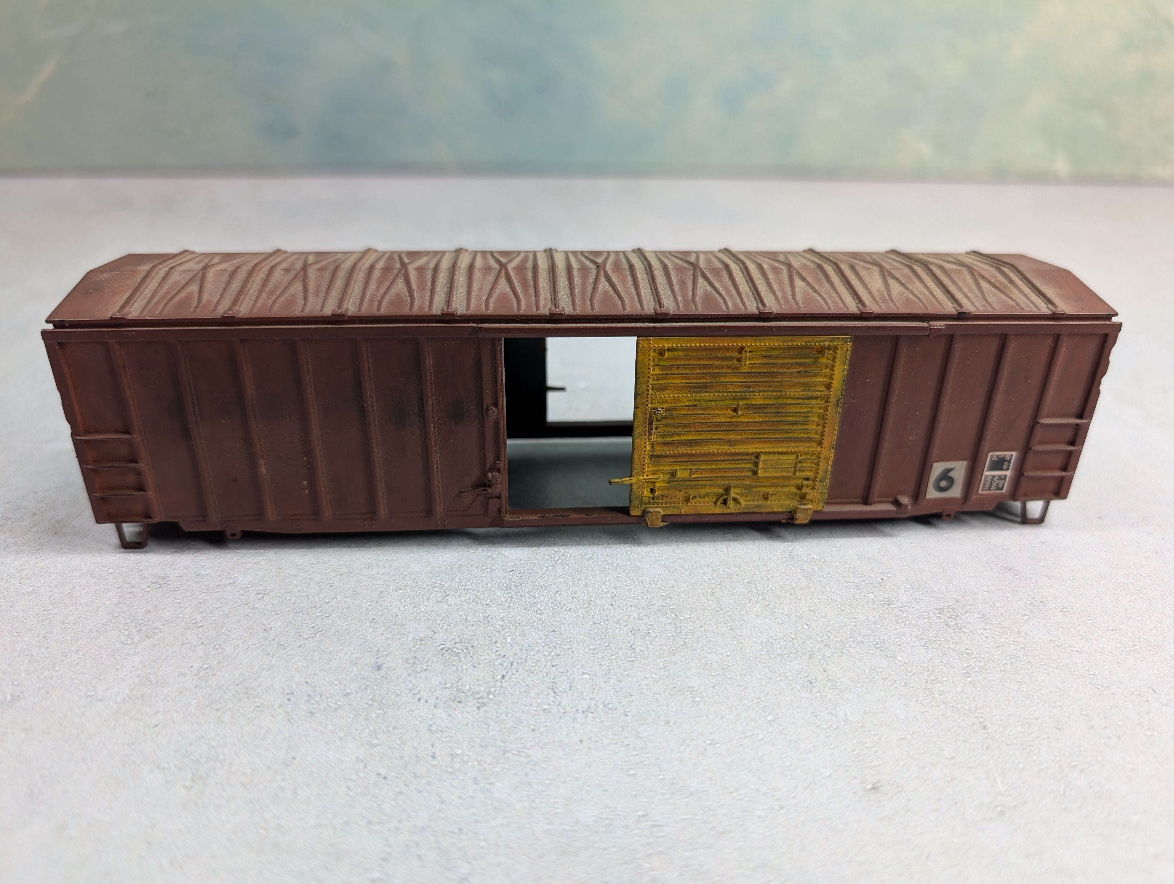 USED Athearn HO Scale 50' SD Box Car Weathered/Painted