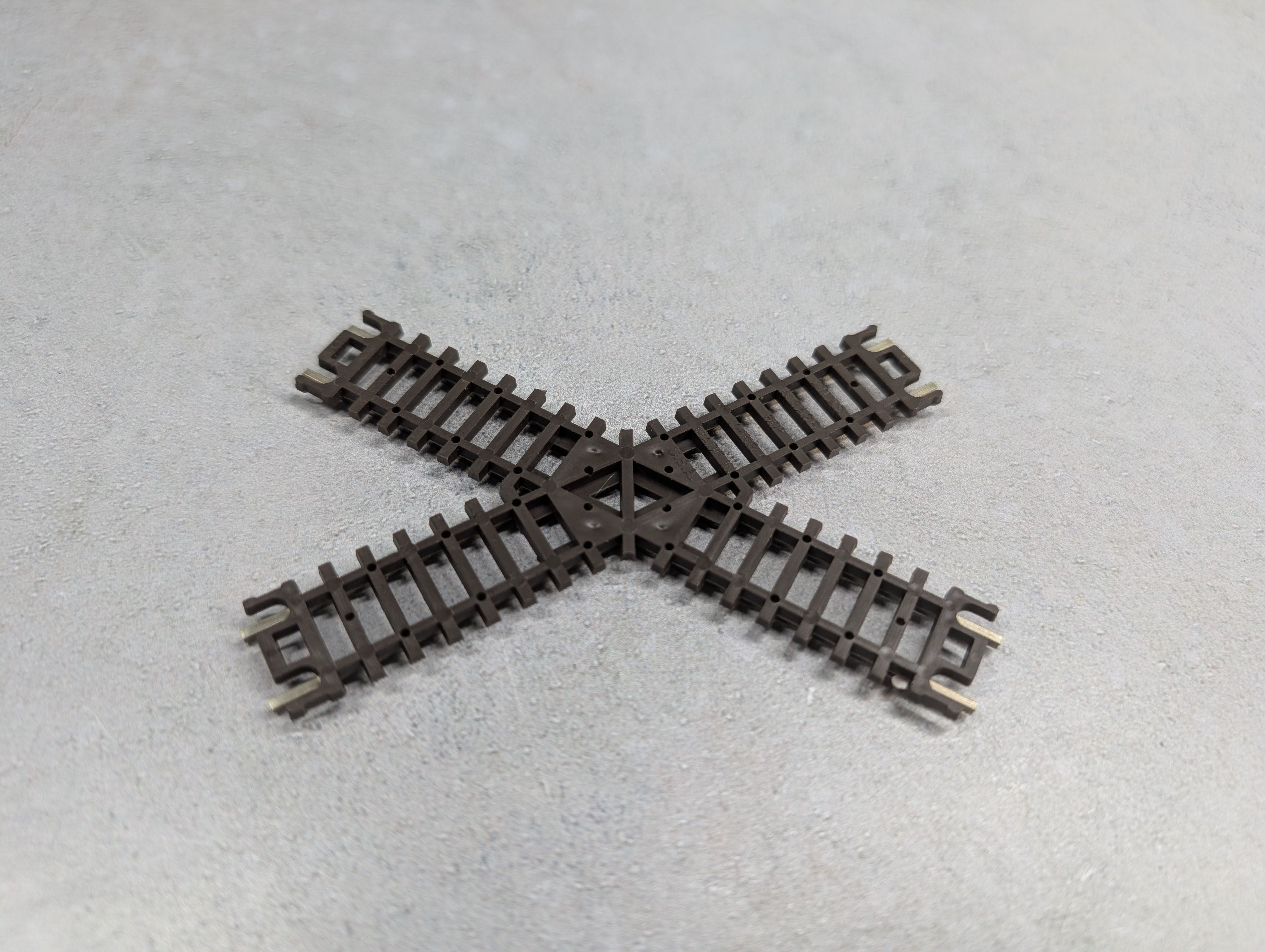 USED Atlas N Scale 60 Degree Crossing - Code 80