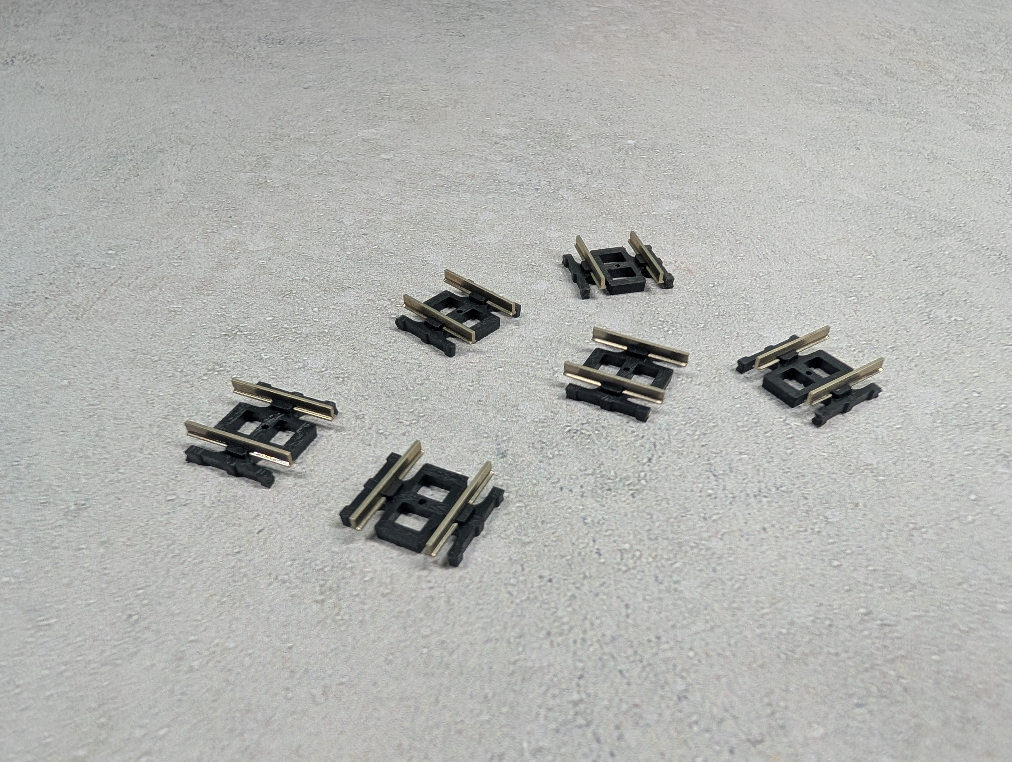 USED Atlas N Scale 5/8" Straight Track - Code 80 (6 pcs)