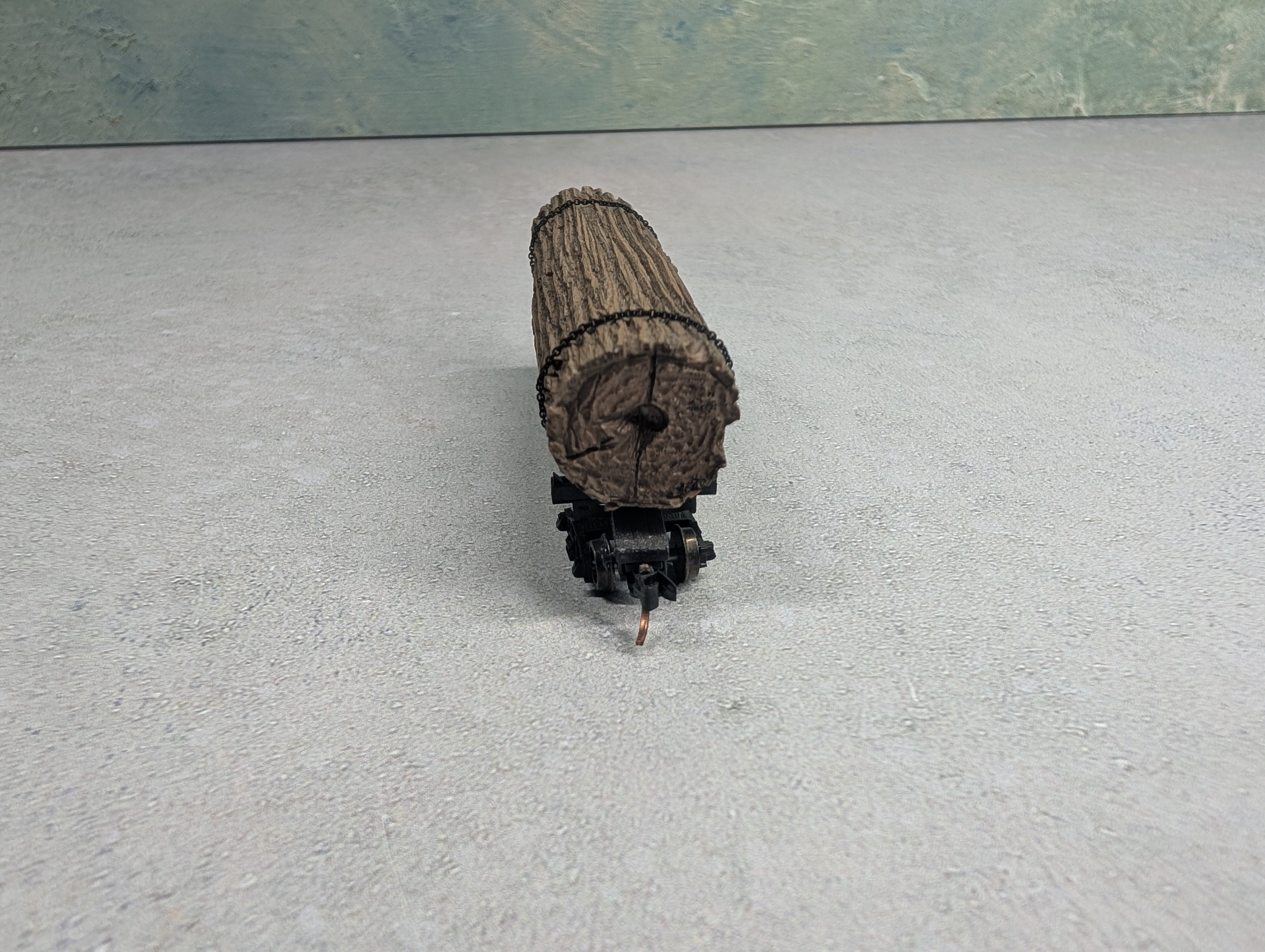 USED Micro-Trains N Scale Skeleton Log Car Knuckle Couplers