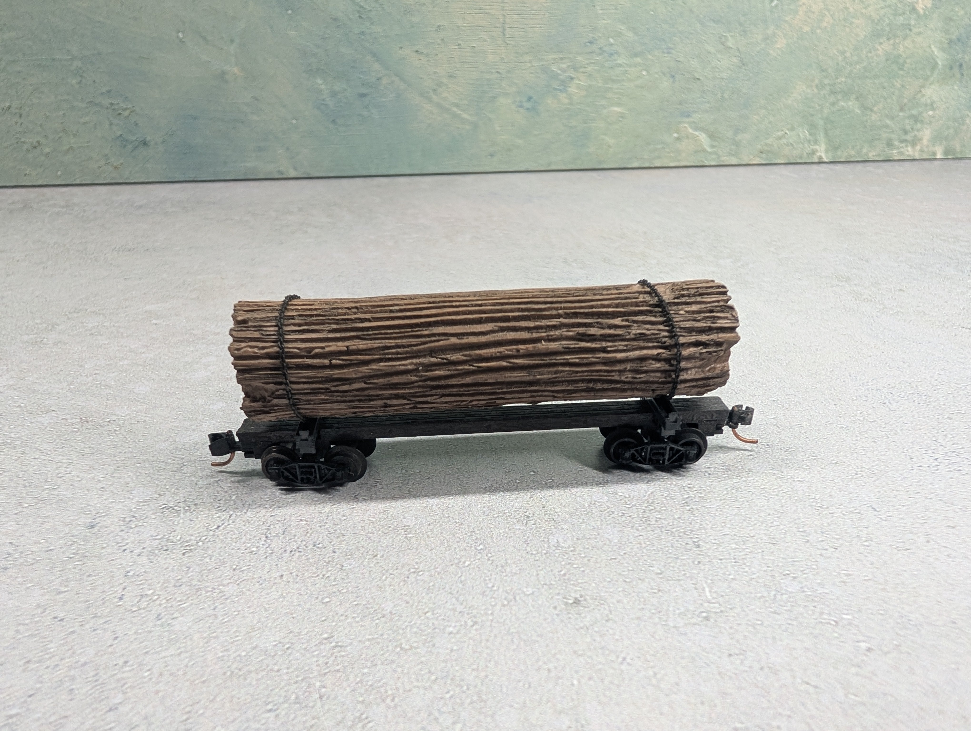 USED Micro-Trains N Scale Skeleton Log Car Knuckle Couplers