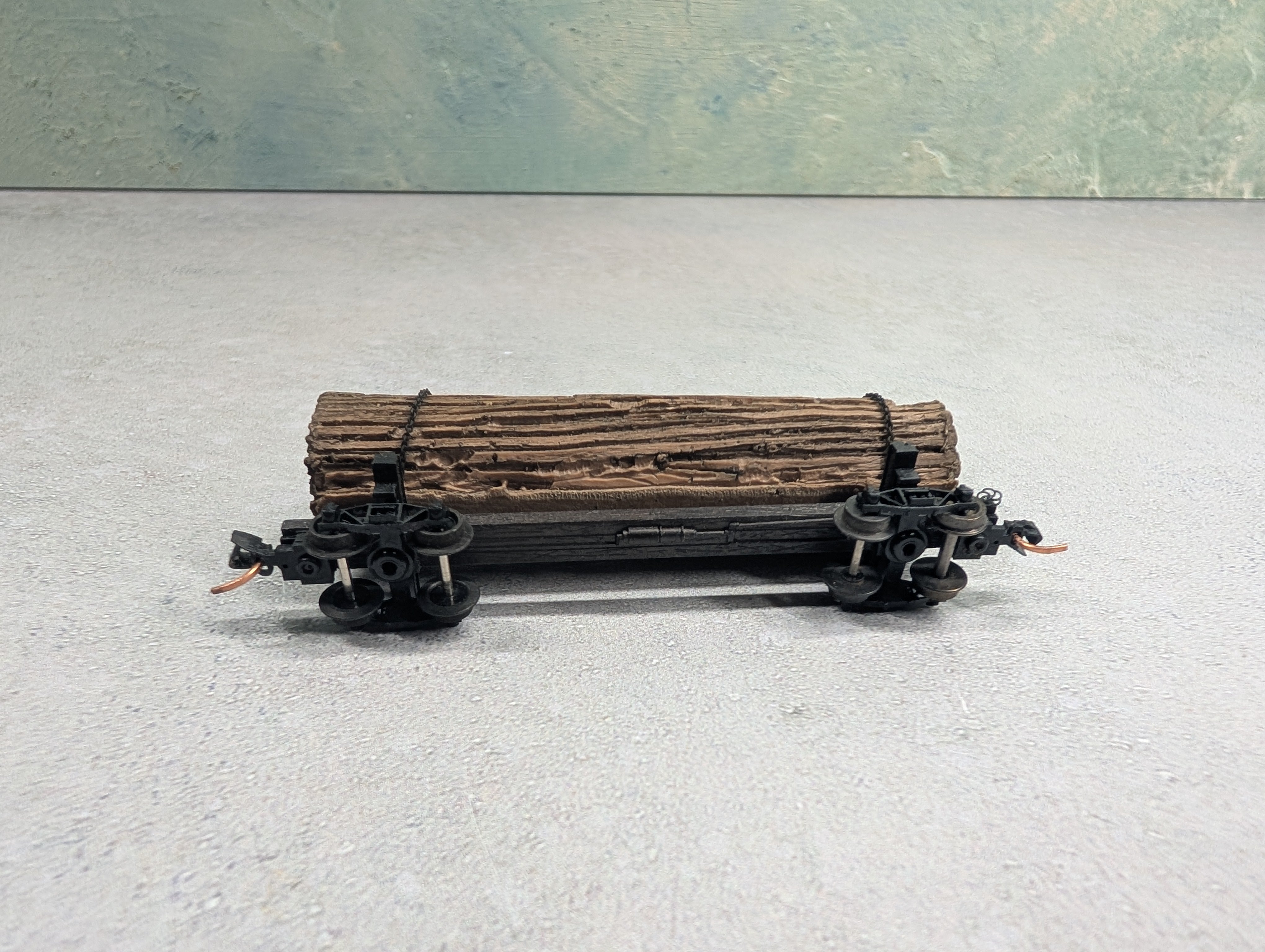 USED Micro-Trains N Scale Skeleton Log Car Knuckle Couplers