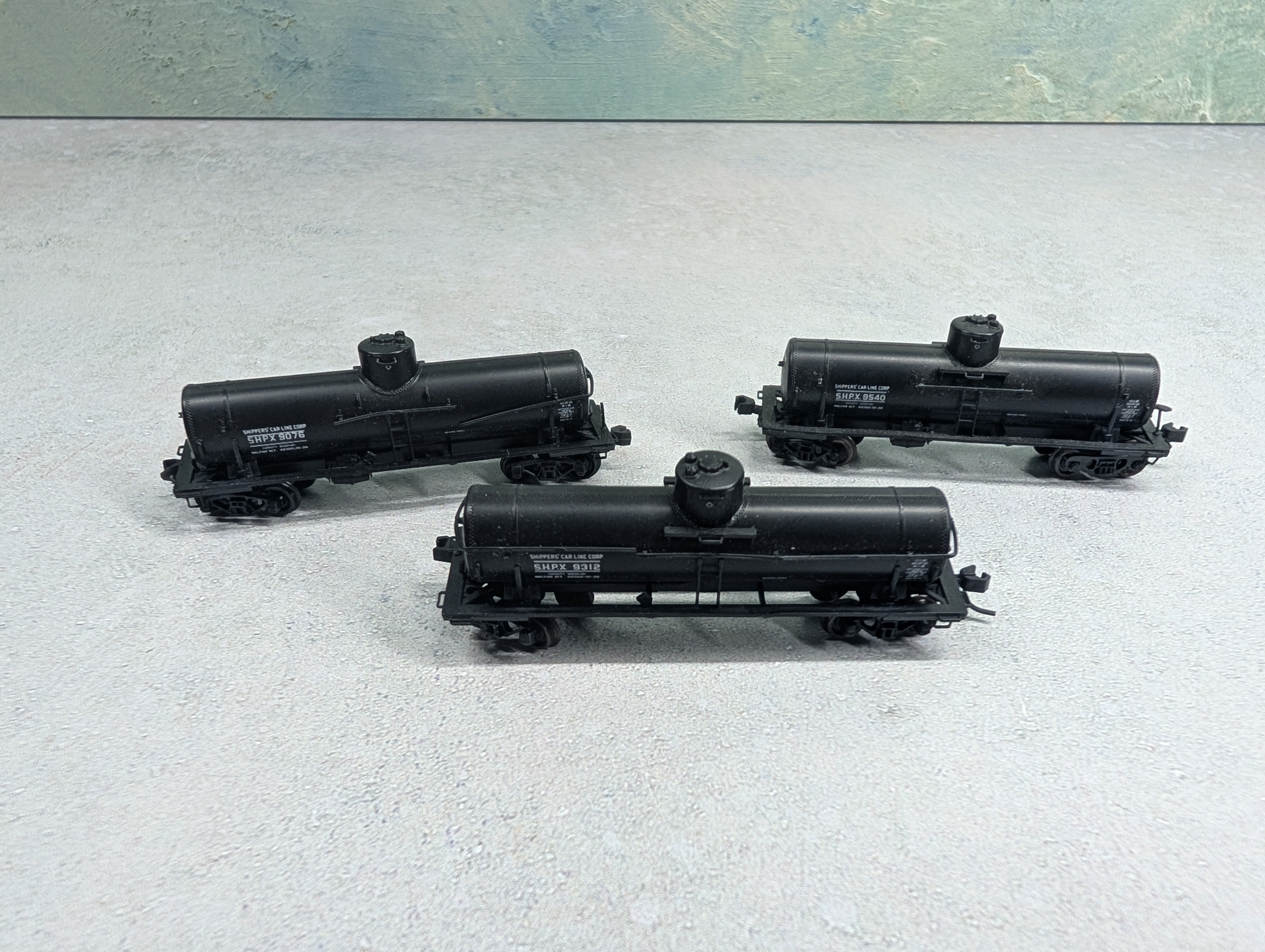 USED N Scale Single Dome Tank Car Shippers Car Line SHPX #9076, 9312, 9540 Knuckle Couplers