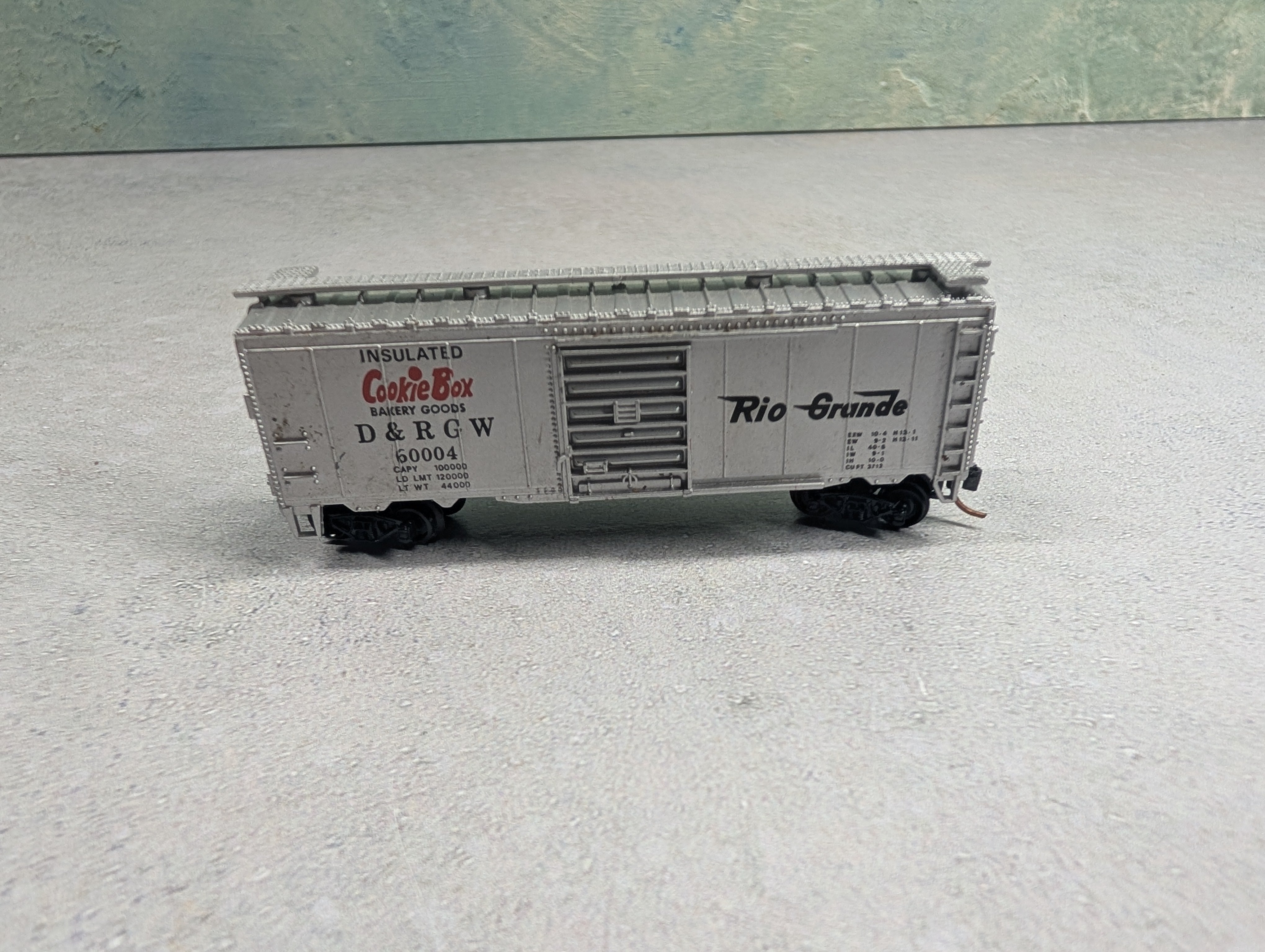 USED Bachmann N Scale Box Car Rio Grande D&RGW #60004 Cookie Box, Knuckle Couplers