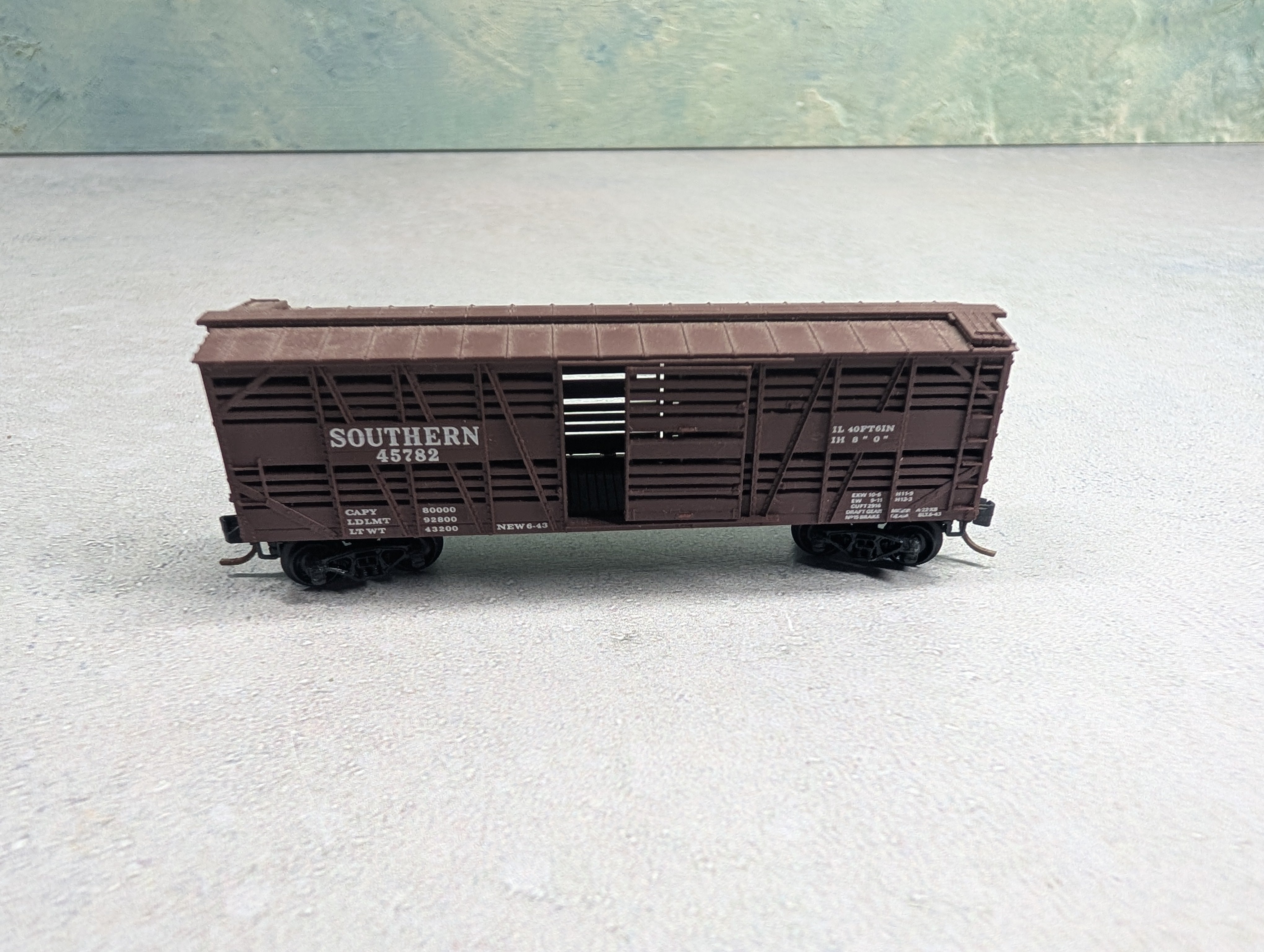 USED Kadee N Scale Cattle Stock Car Southern #45782 Knuckle Couplers