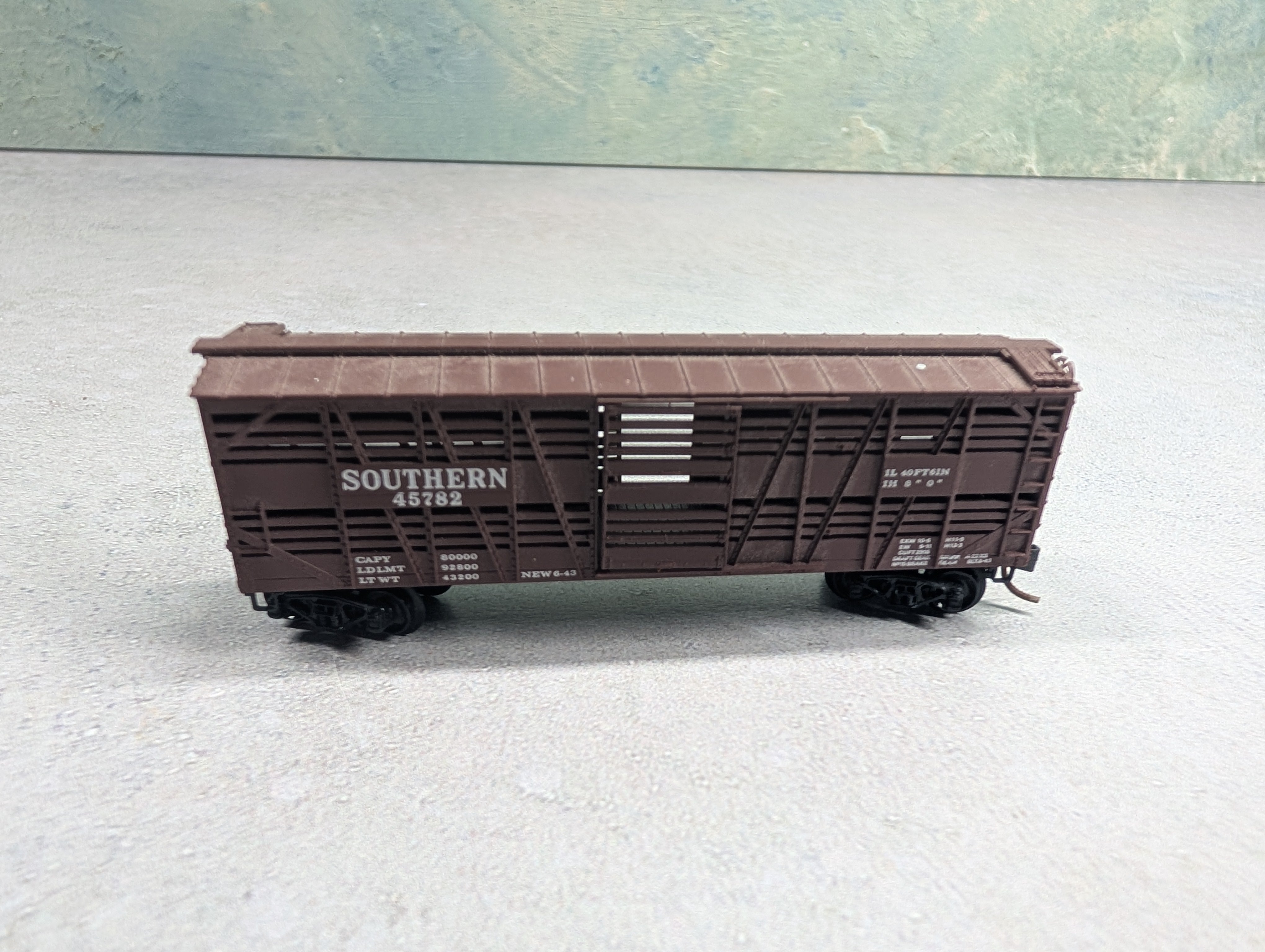 USED Kadee N Scale Cattle Stock Car Southern #45782 Knuckle Couplers