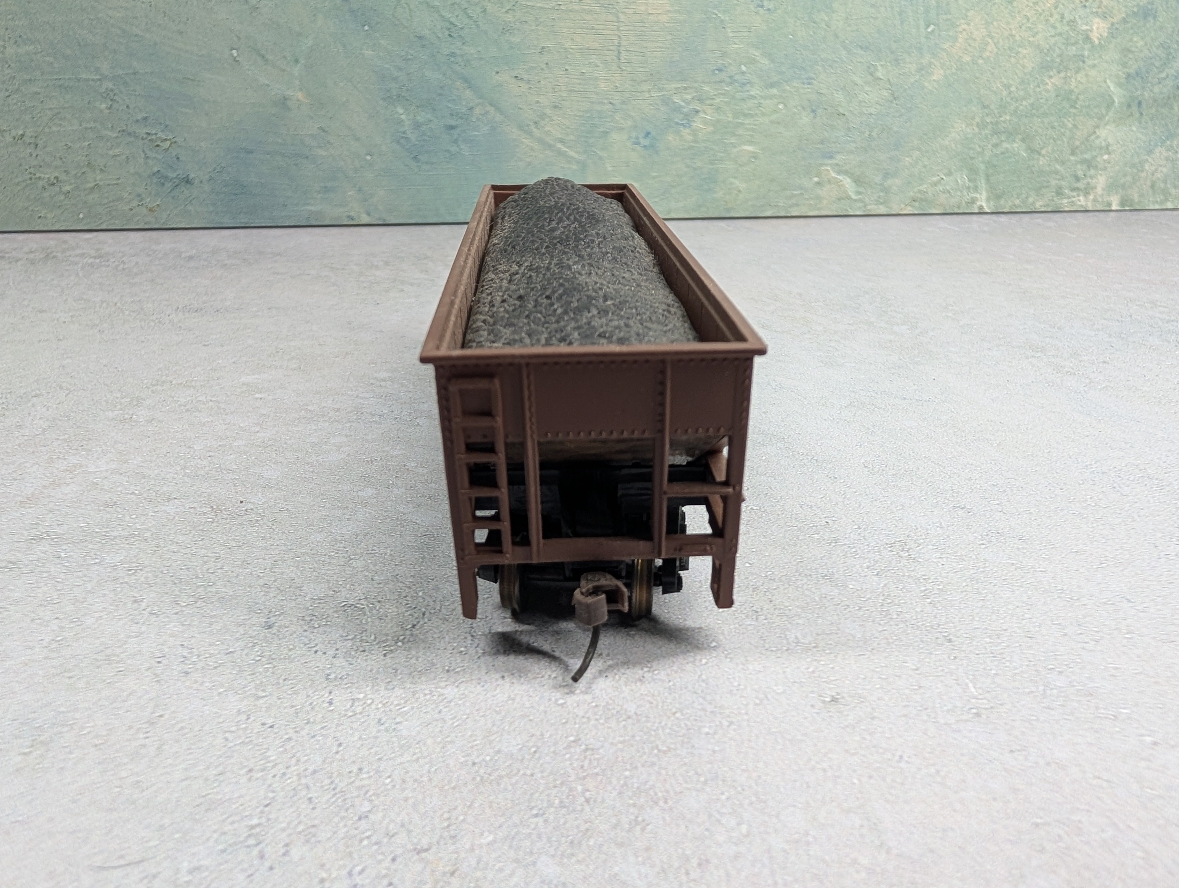 USED Bachmann HO Scale 70 Ton Quad Hopper Southern #352454 w/ Coal Load & Gearboxers