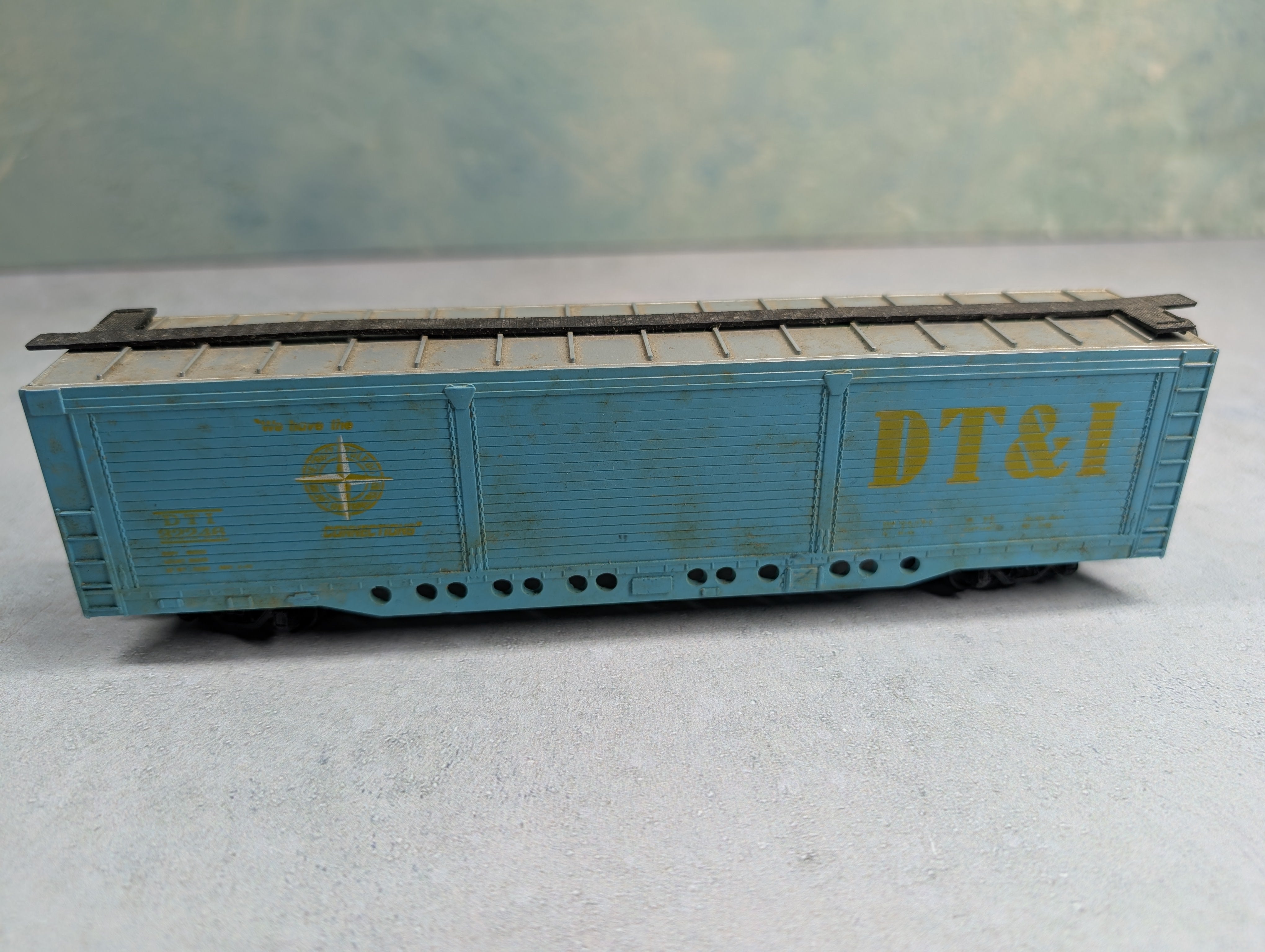 USED AHM HO Scale All Door Box Car DT&I #32246 Weathered