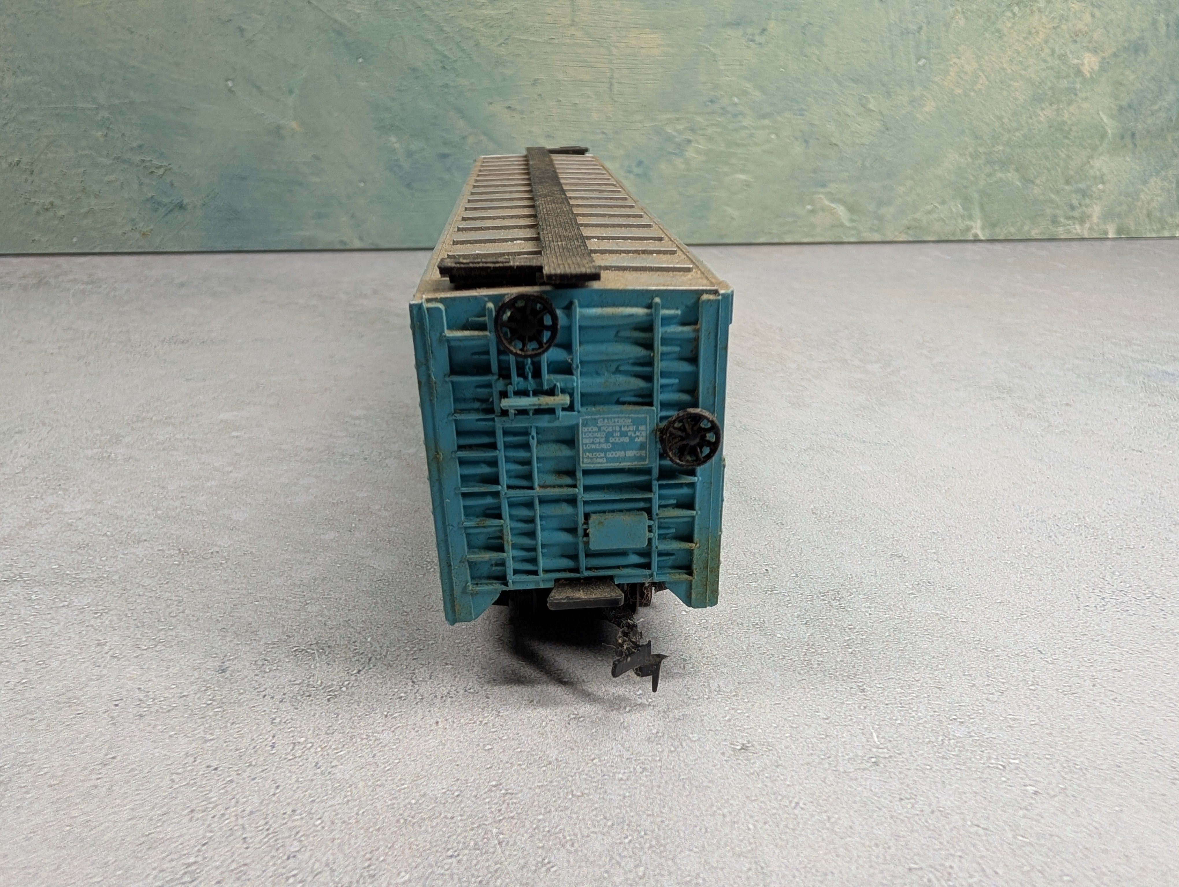 USED AHM HO Scale All Door Box Car DT&I #32246 Weathered