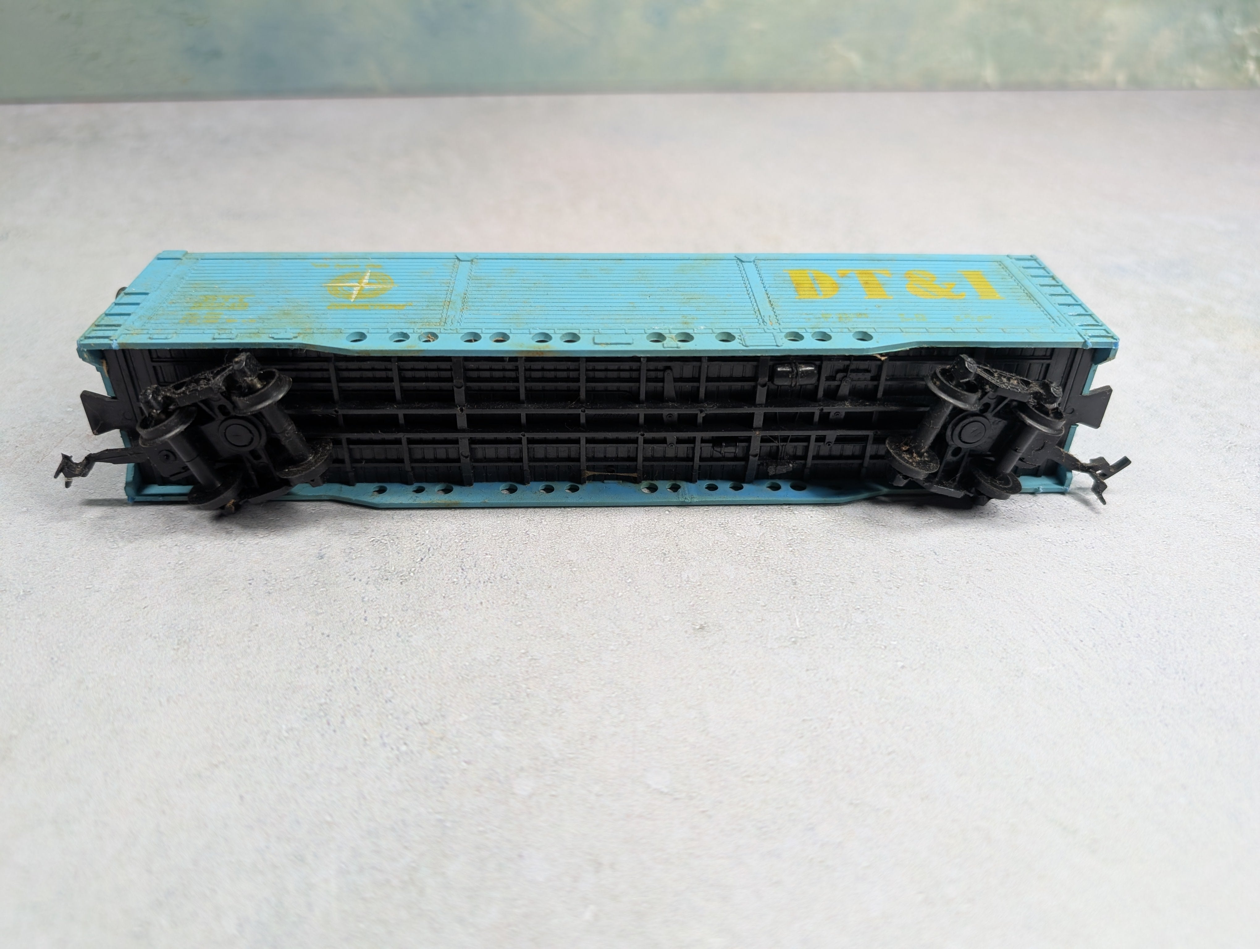 USED AHM HO Scale All Door Box Car DT&I #32246 Weathered