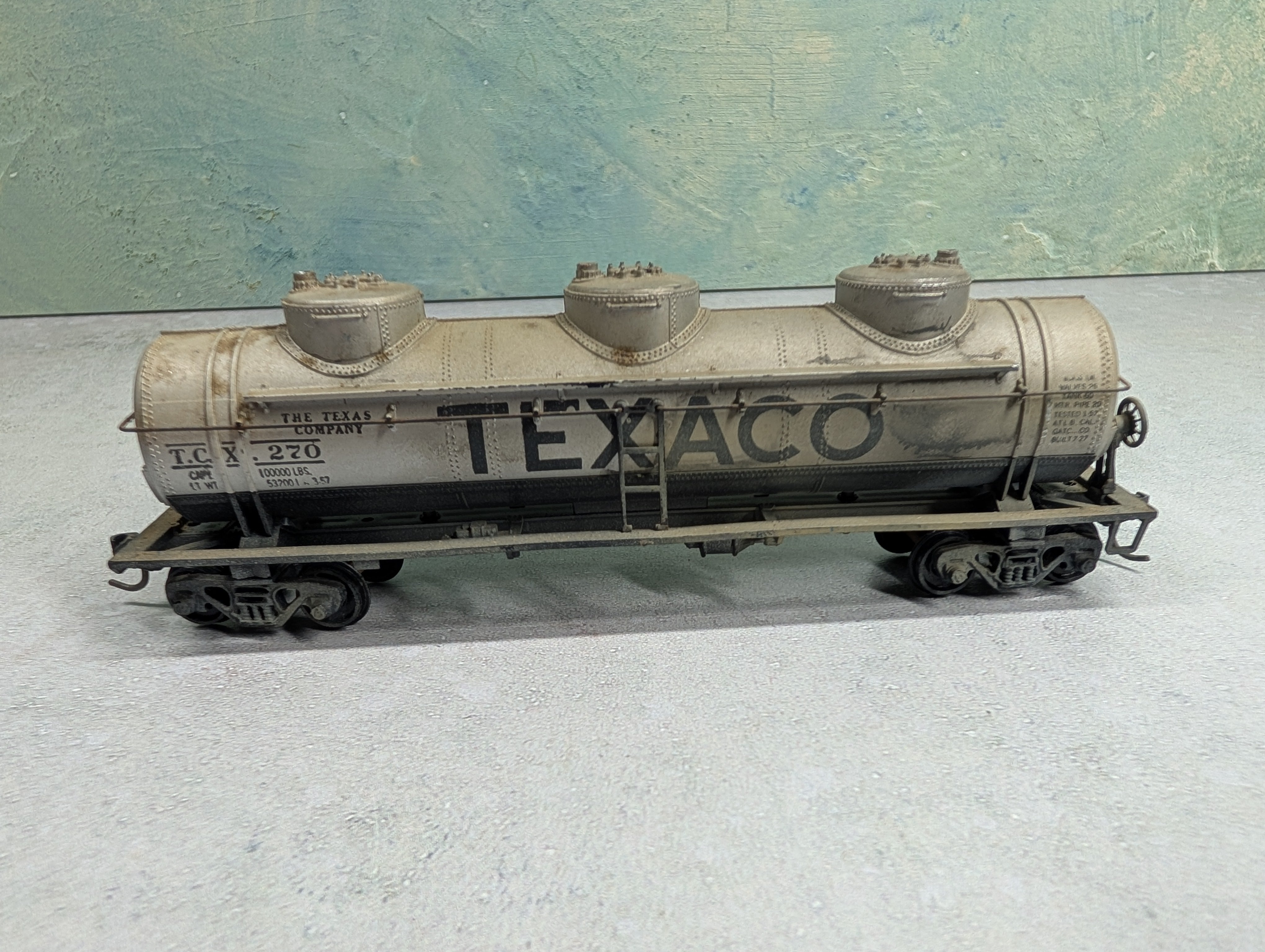 USED Athearn HO Scale Triple Dome Tank Car Texaco TCX #270 Weathered