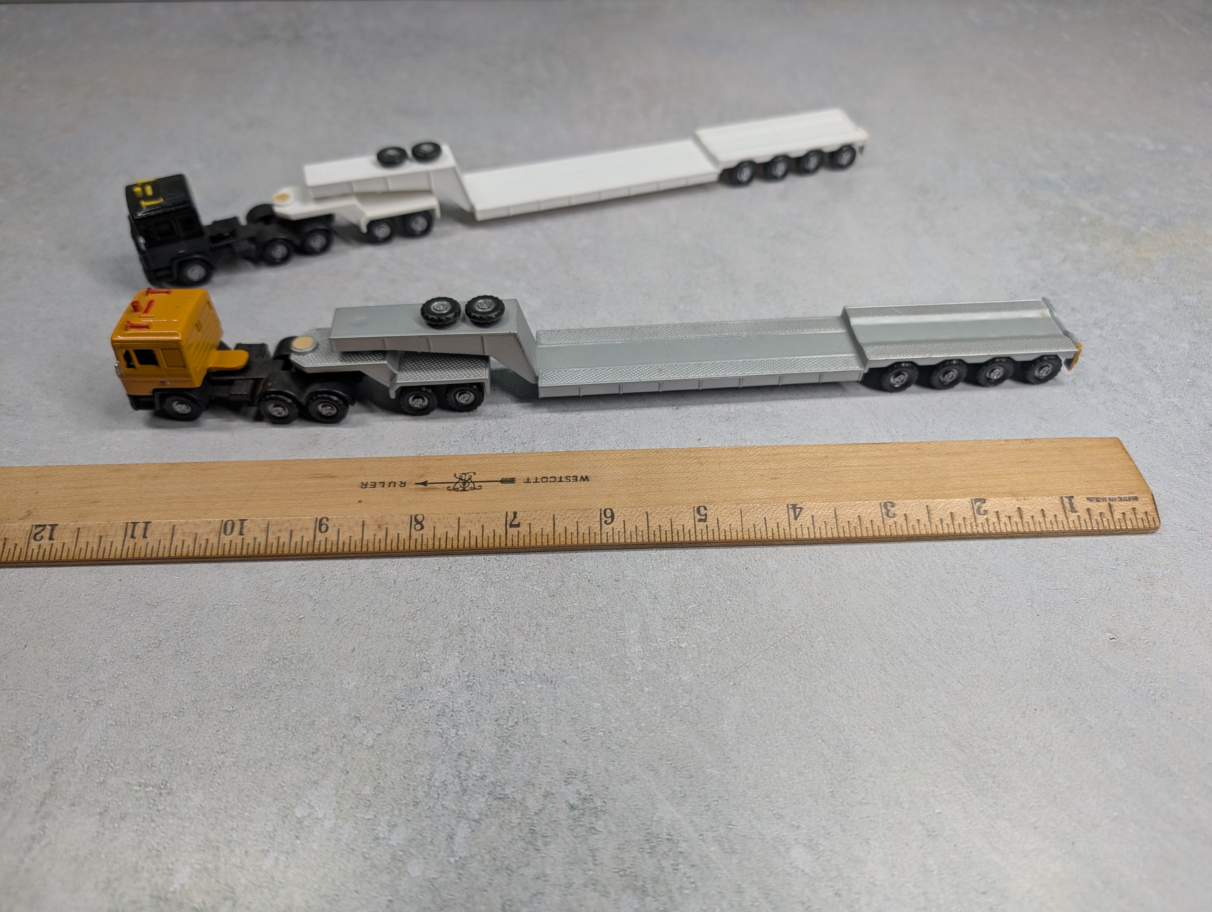 USED HO Scale Depressed Flatbed Truck (2 pcs)
