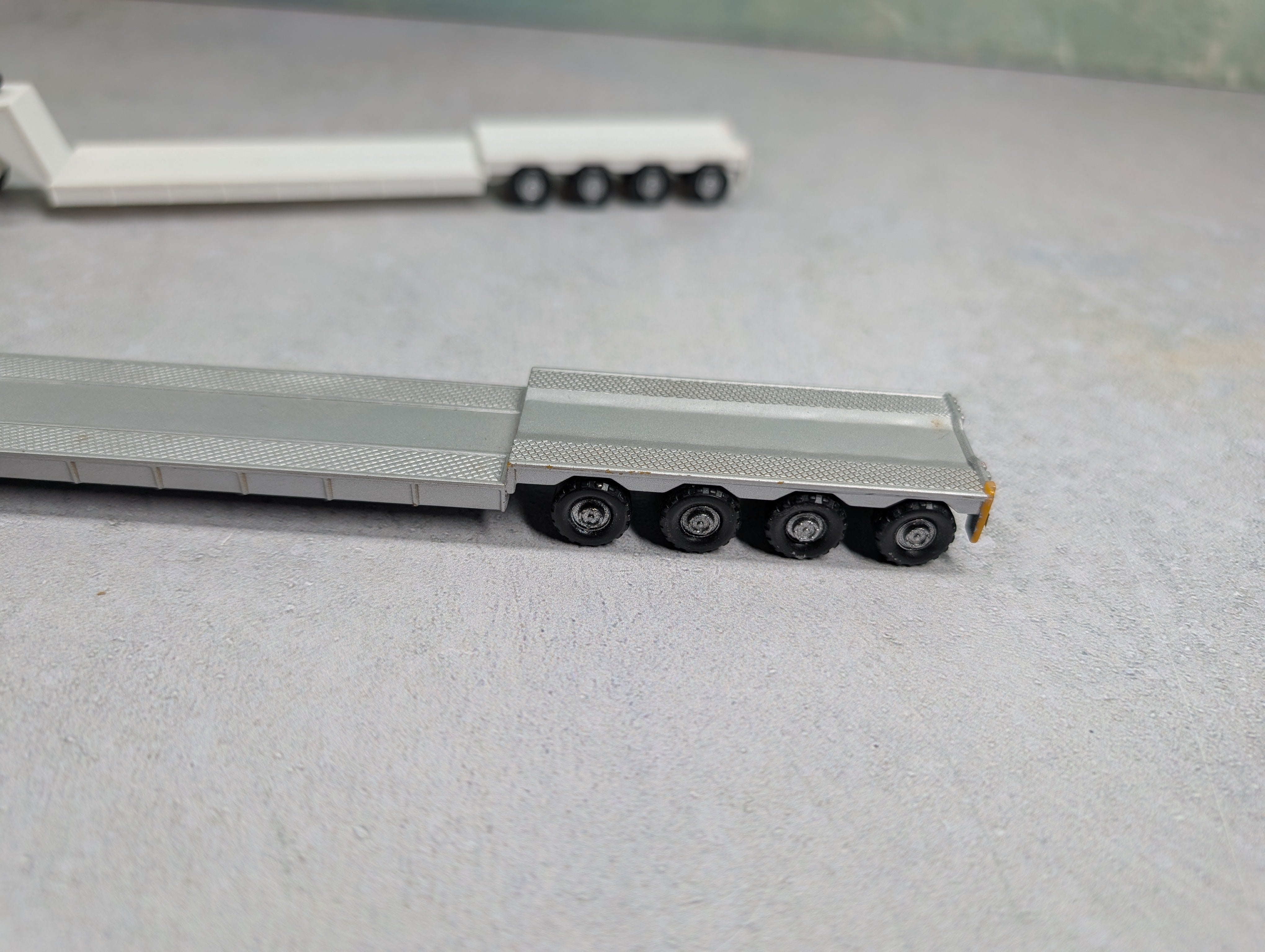 USED HO Scale Depressed Flatbed Truck (2 pcs)