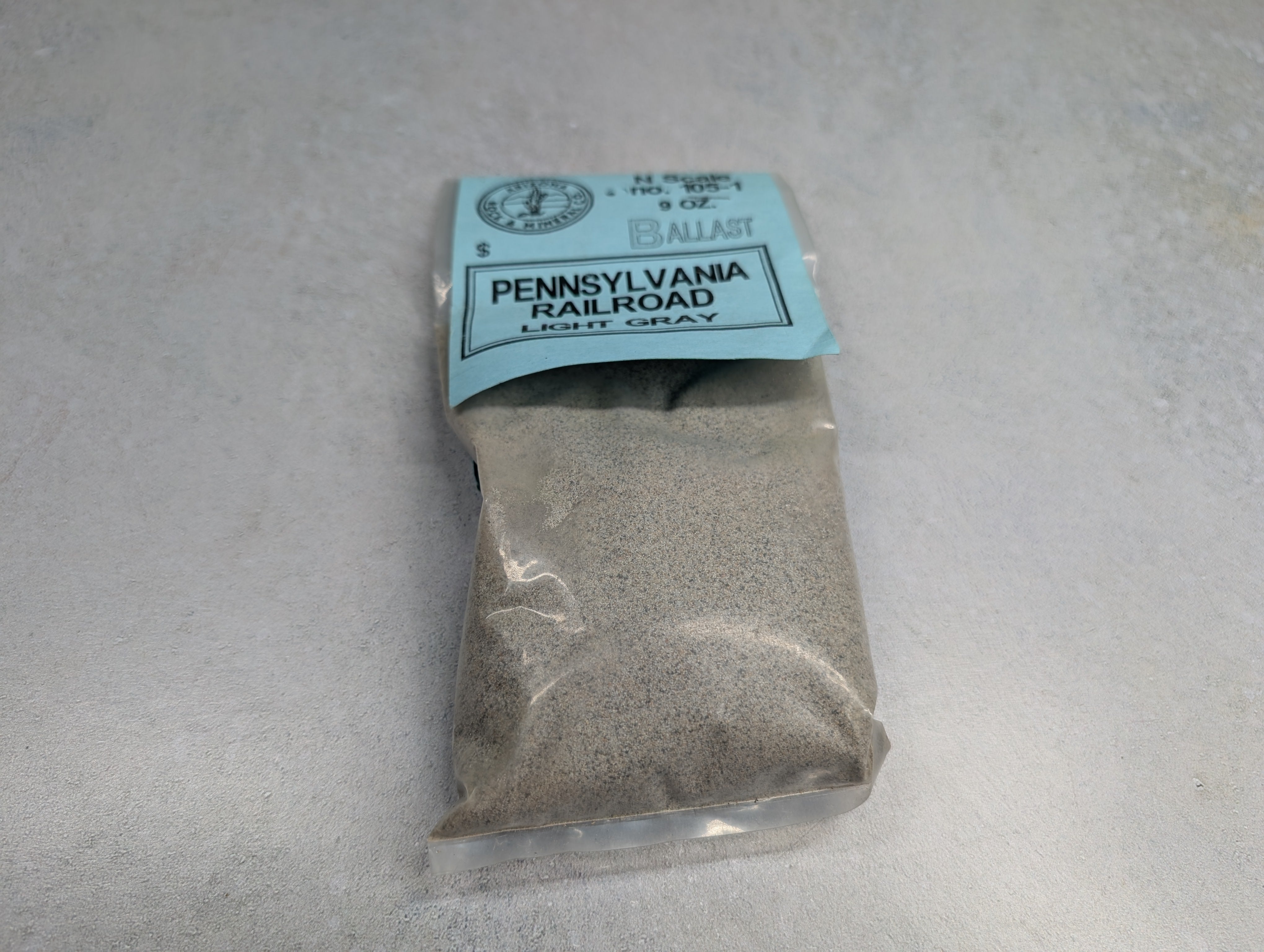 Arizona Rock & Mineral Co 105-1 MULTI Scale PRR Light Gray Ballast (9.9 oz)