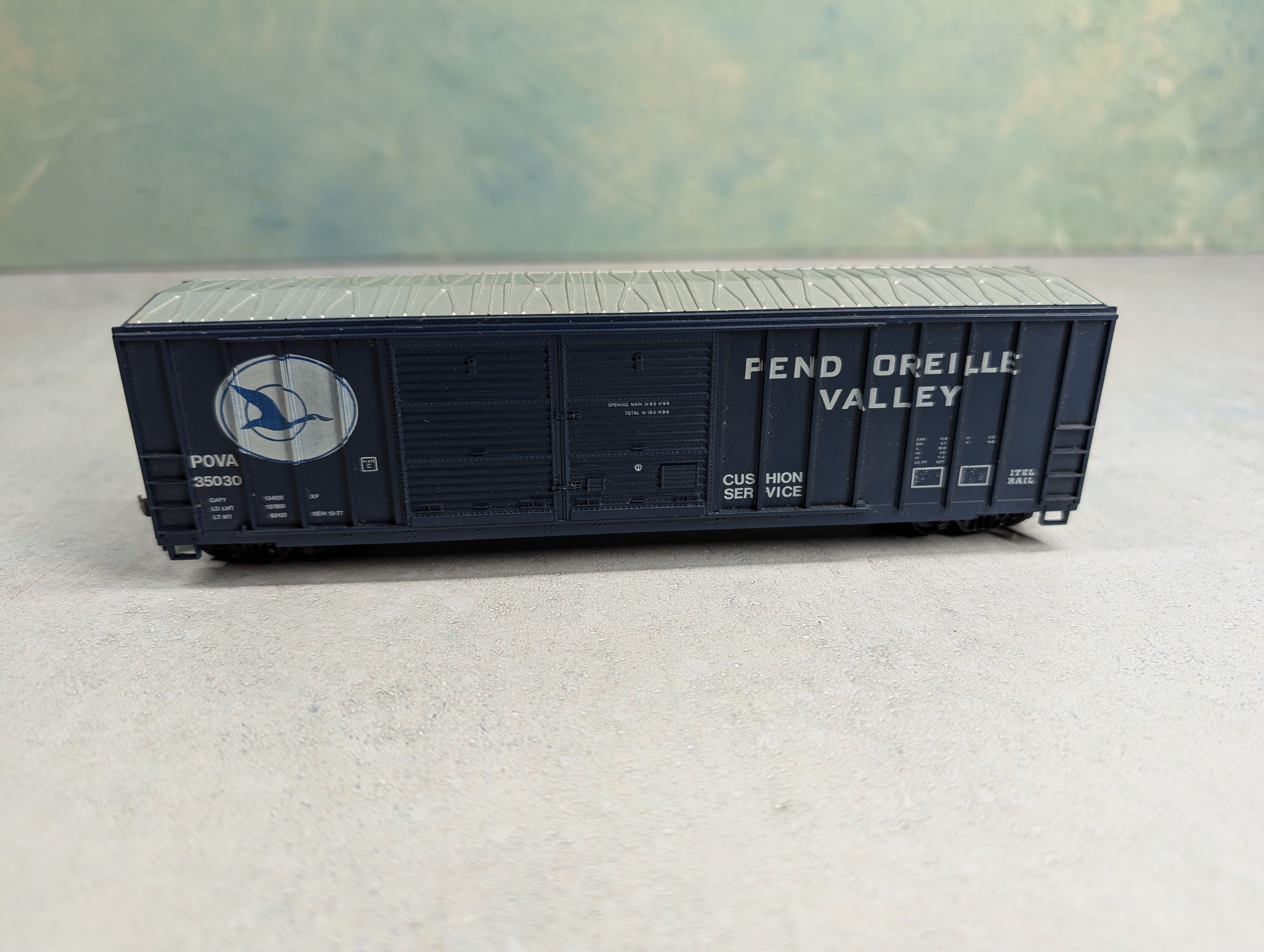 USED Roundhouse HO Scale 50' DD Box Car Pend Oreille Valley Railroad POVA #35030