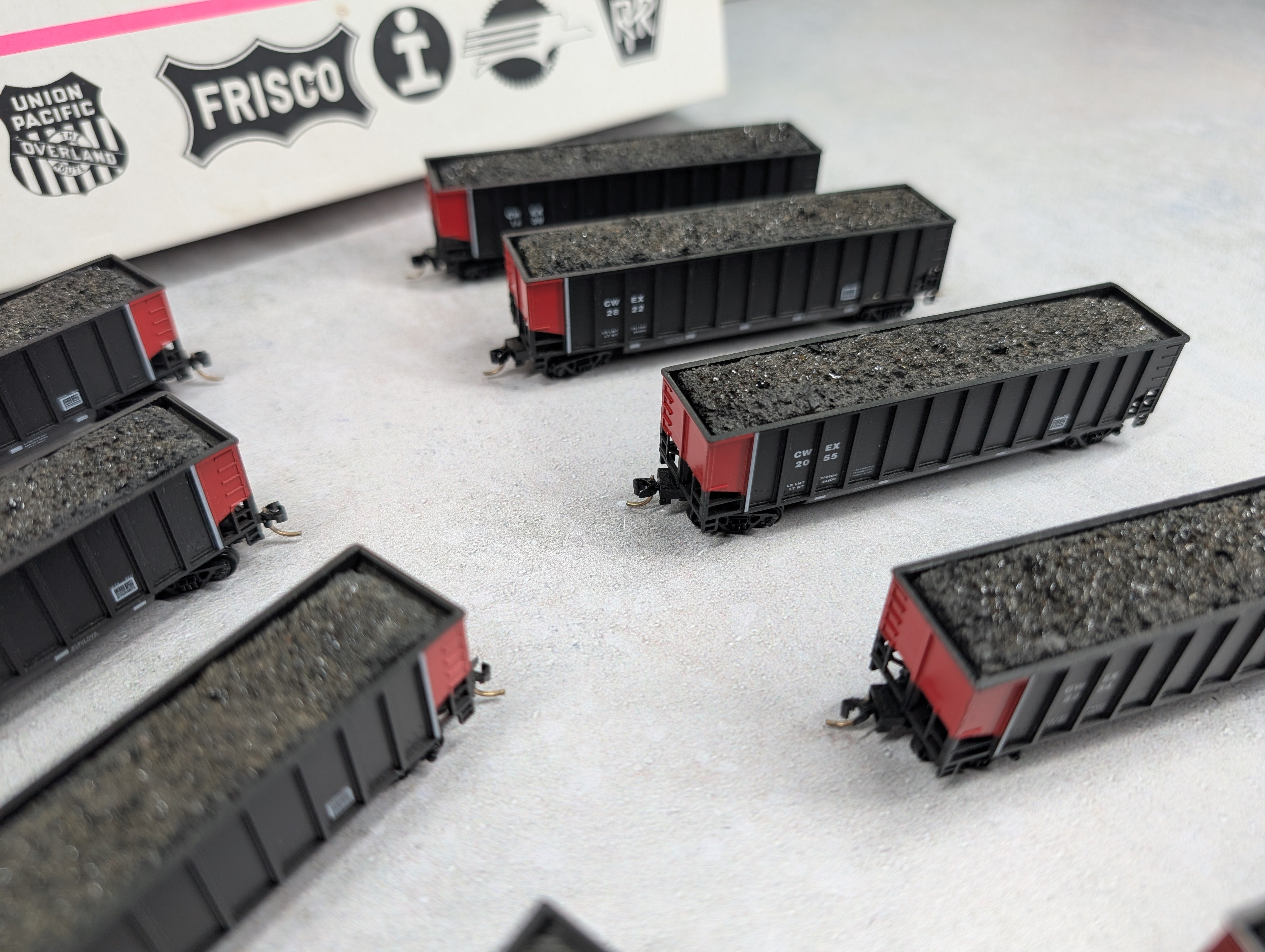 USED Deluxe 12050-10M N Scale Twin Tub Gondolas Commonwealth Edison CWEX (10 pcs)