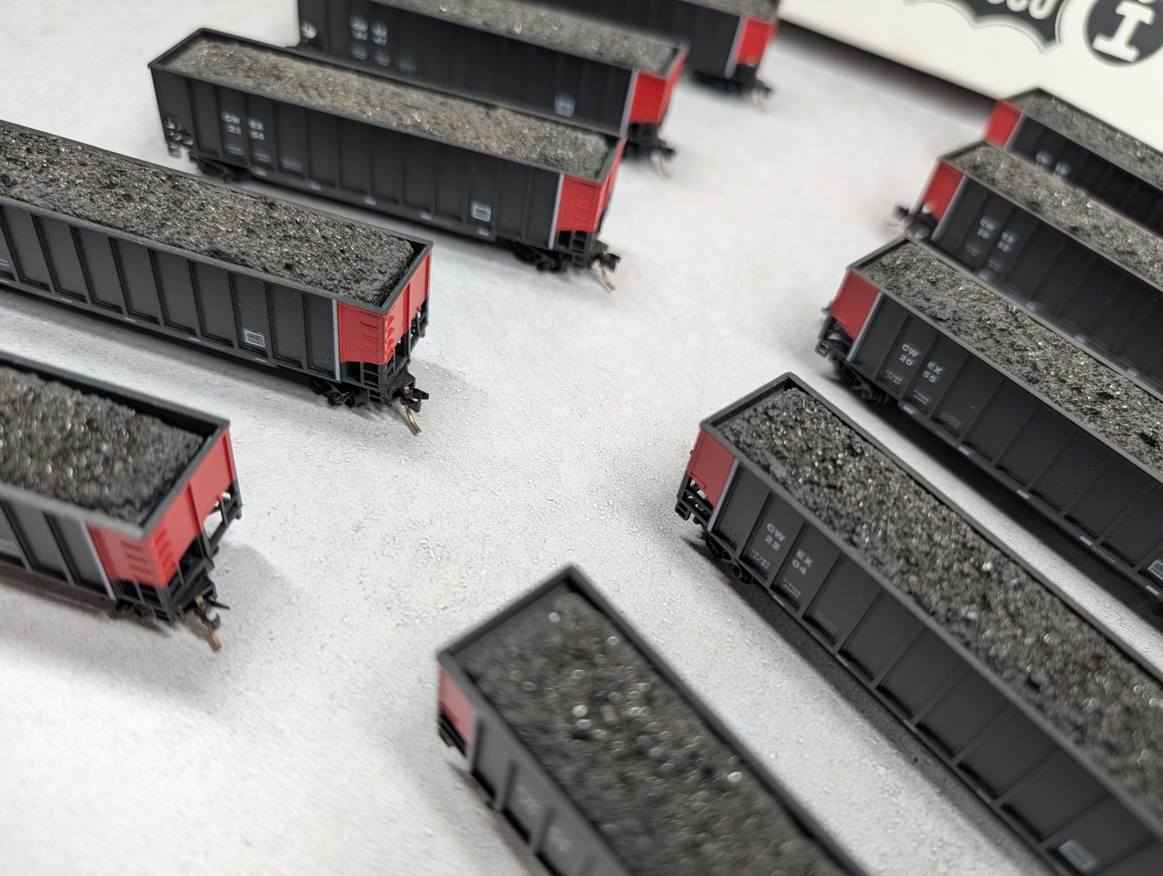 USED Deluxe 12050-10M N Scale Twin Tub Gondolas Commonwealth Edison CWEX (10 pcs)