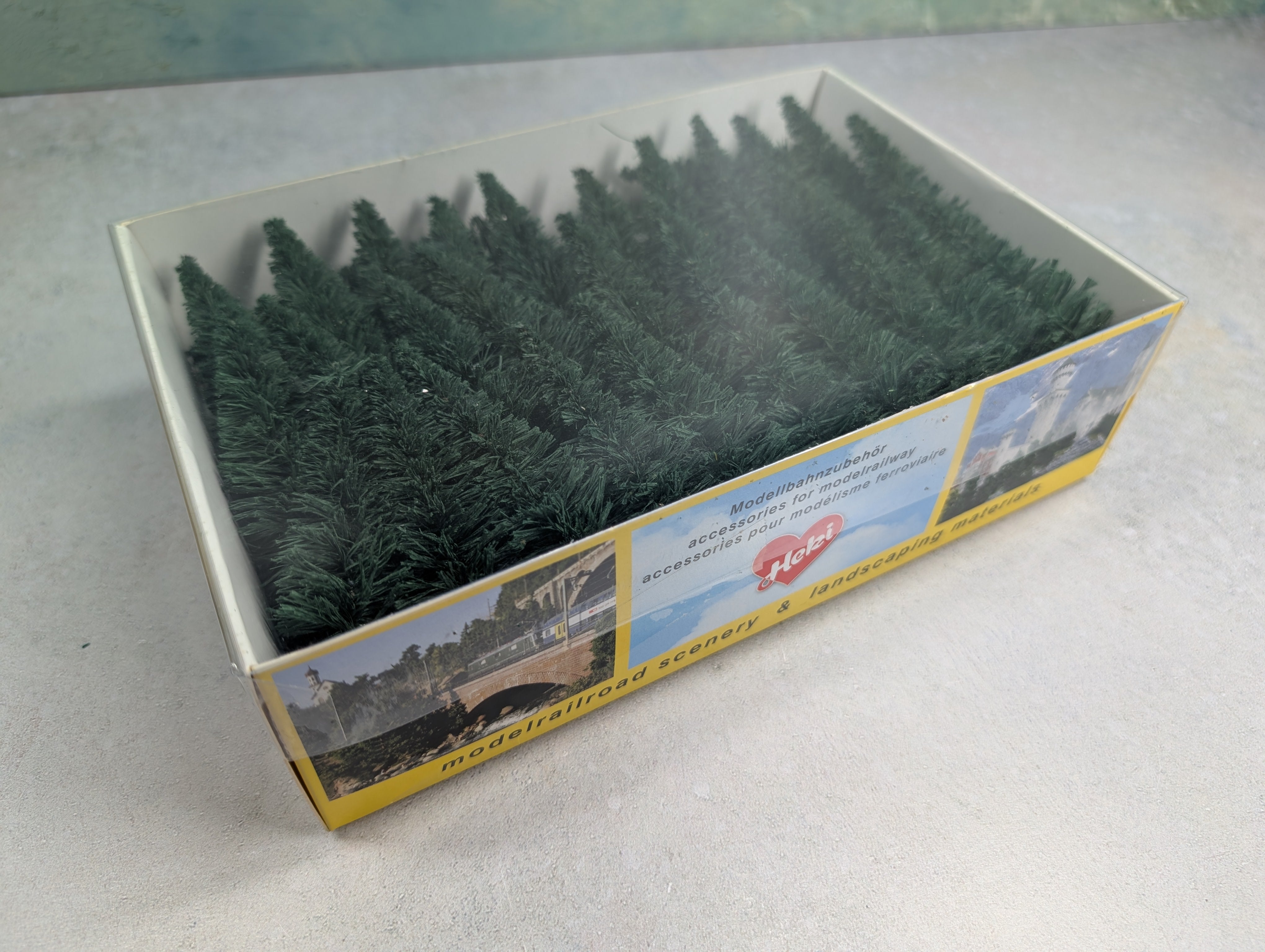 Heki HK0309 MULTI Scale Unflocked Pine Mini-Forest 1.5" - 3" (100 pcs)