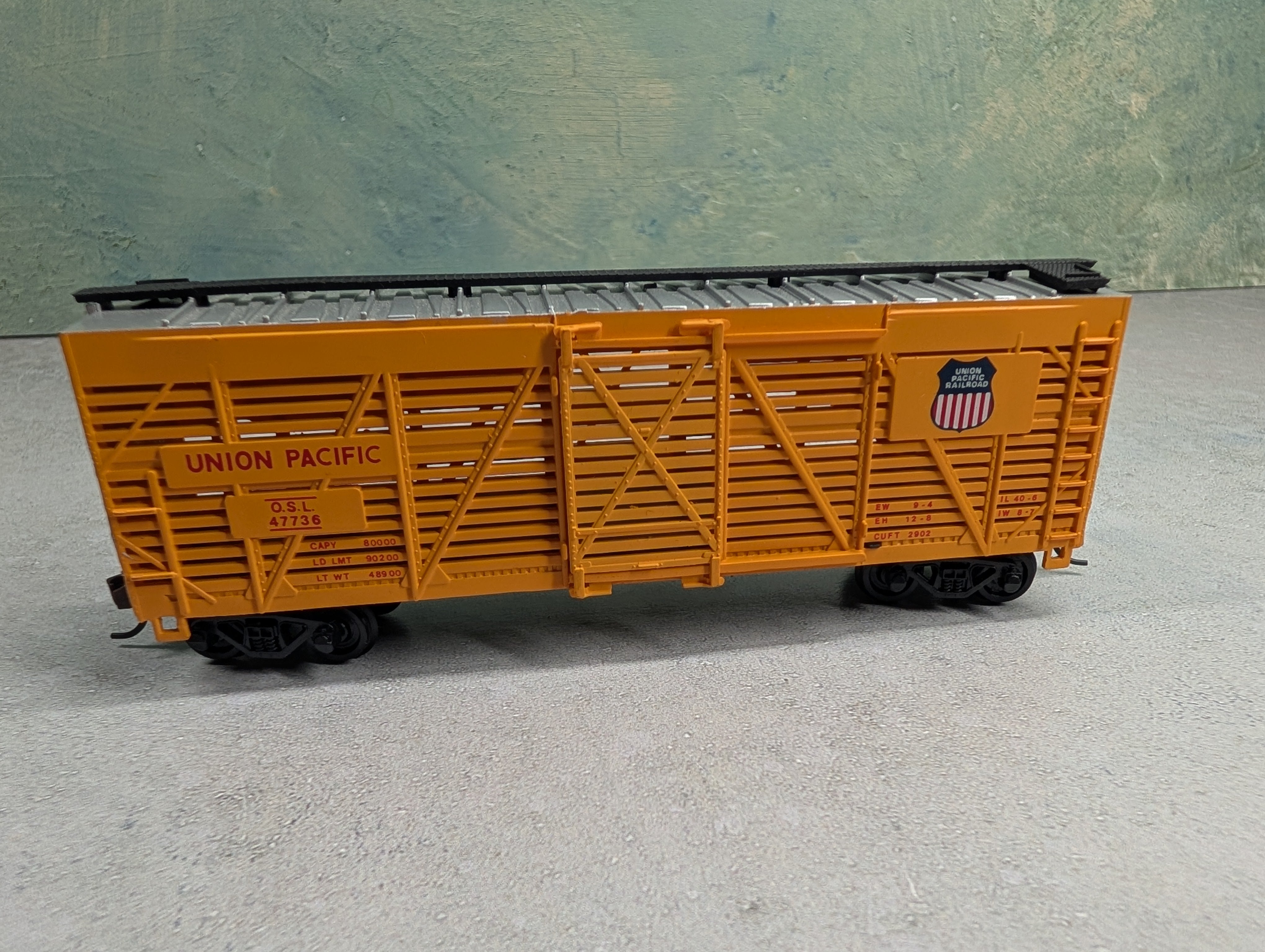 USED Bachmann HO Scale 40' Cattle Stock Car Union Pacific OSL #47736 Silver Series