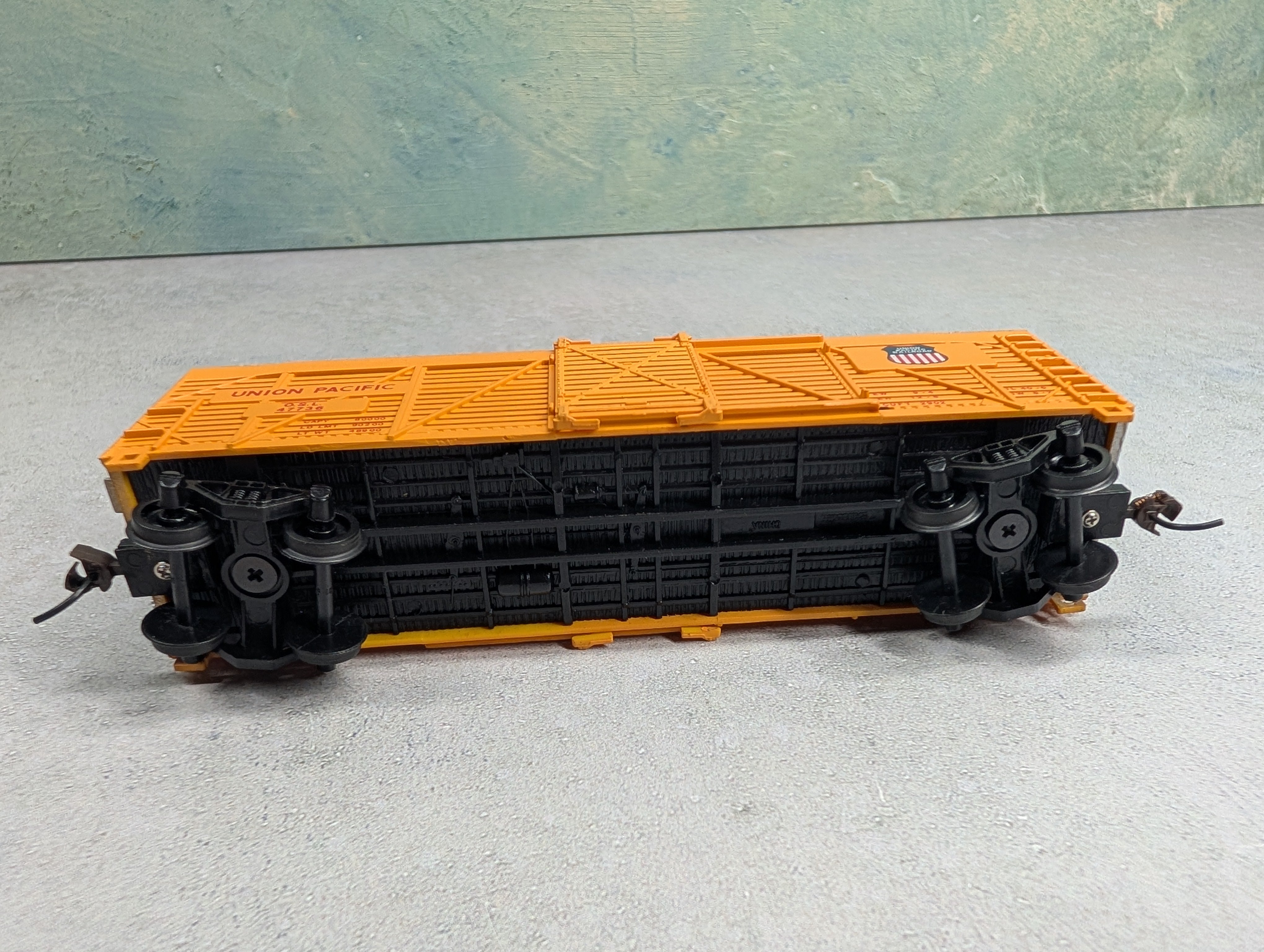 USED Bachmann HO Scale 40' Cattle Stock Car Union Pacific OSL #47736 Silver Series
