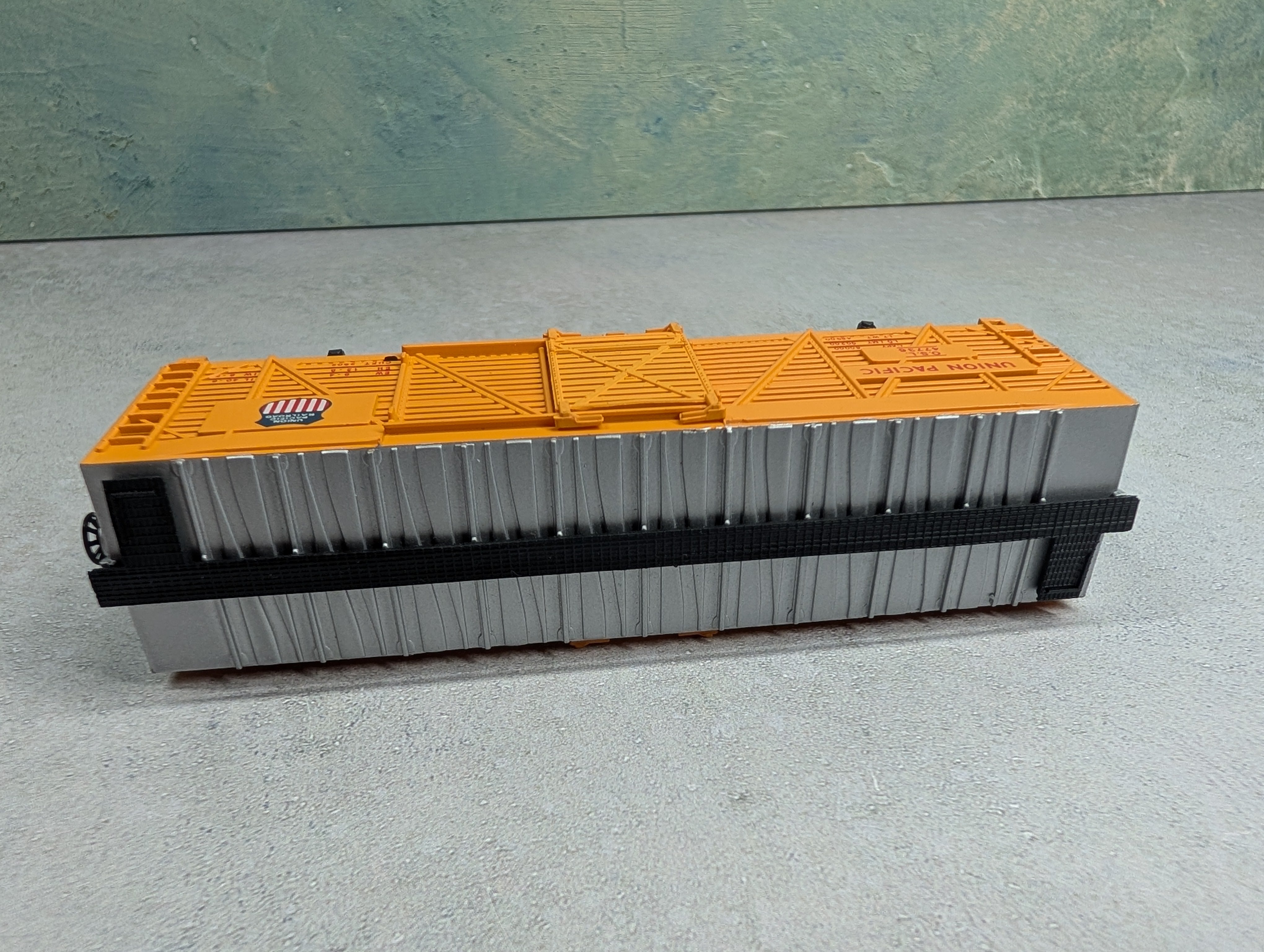 USED Bachmann HO Scale 40' Cattle Stock Car Union Pacific OSL #47736 Silver Series