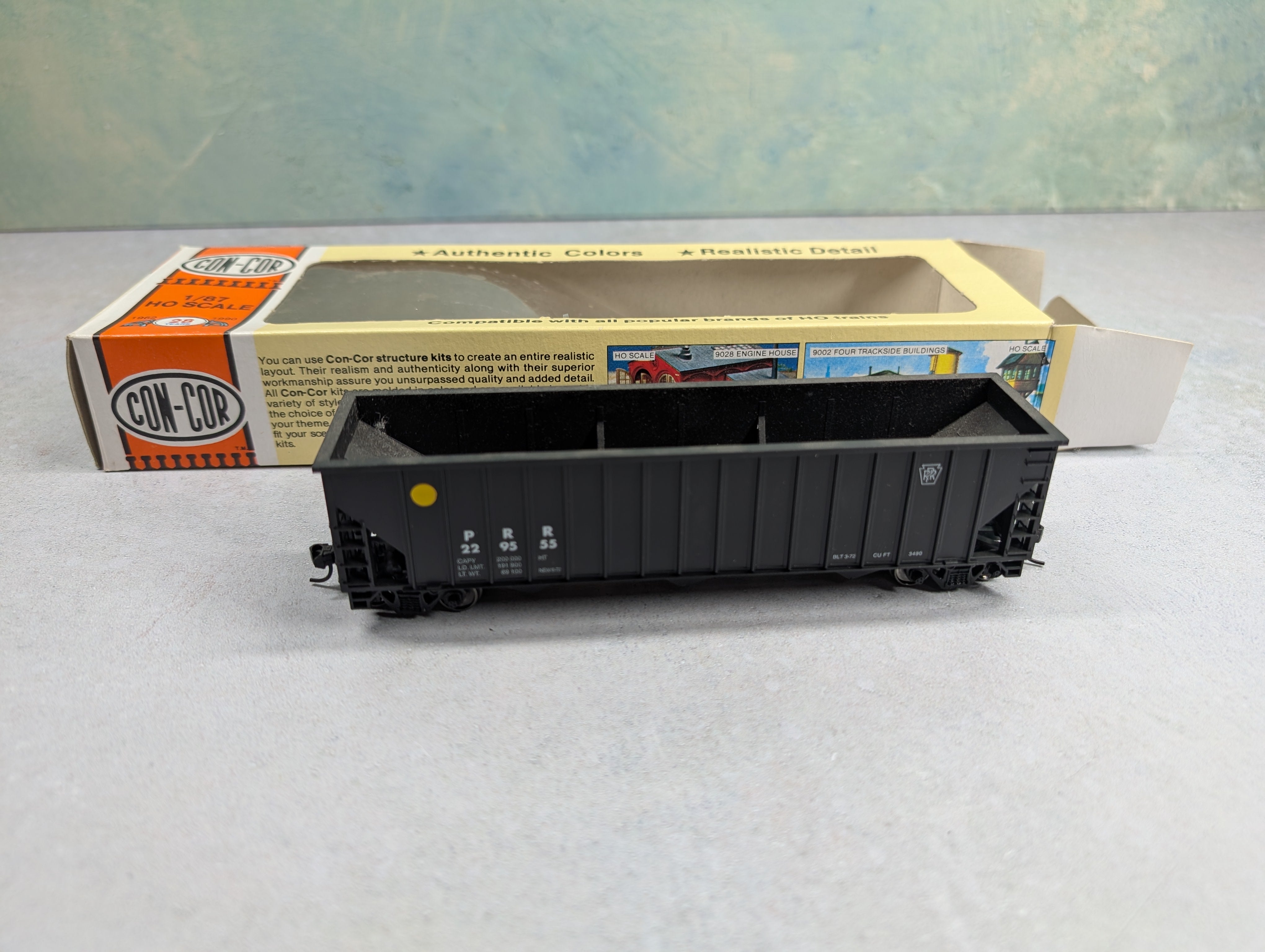 USED Con-Cor HO Scale 12 Panel 100 Ton Hopper Pennsylvania PRR #229555 Yellow Dot