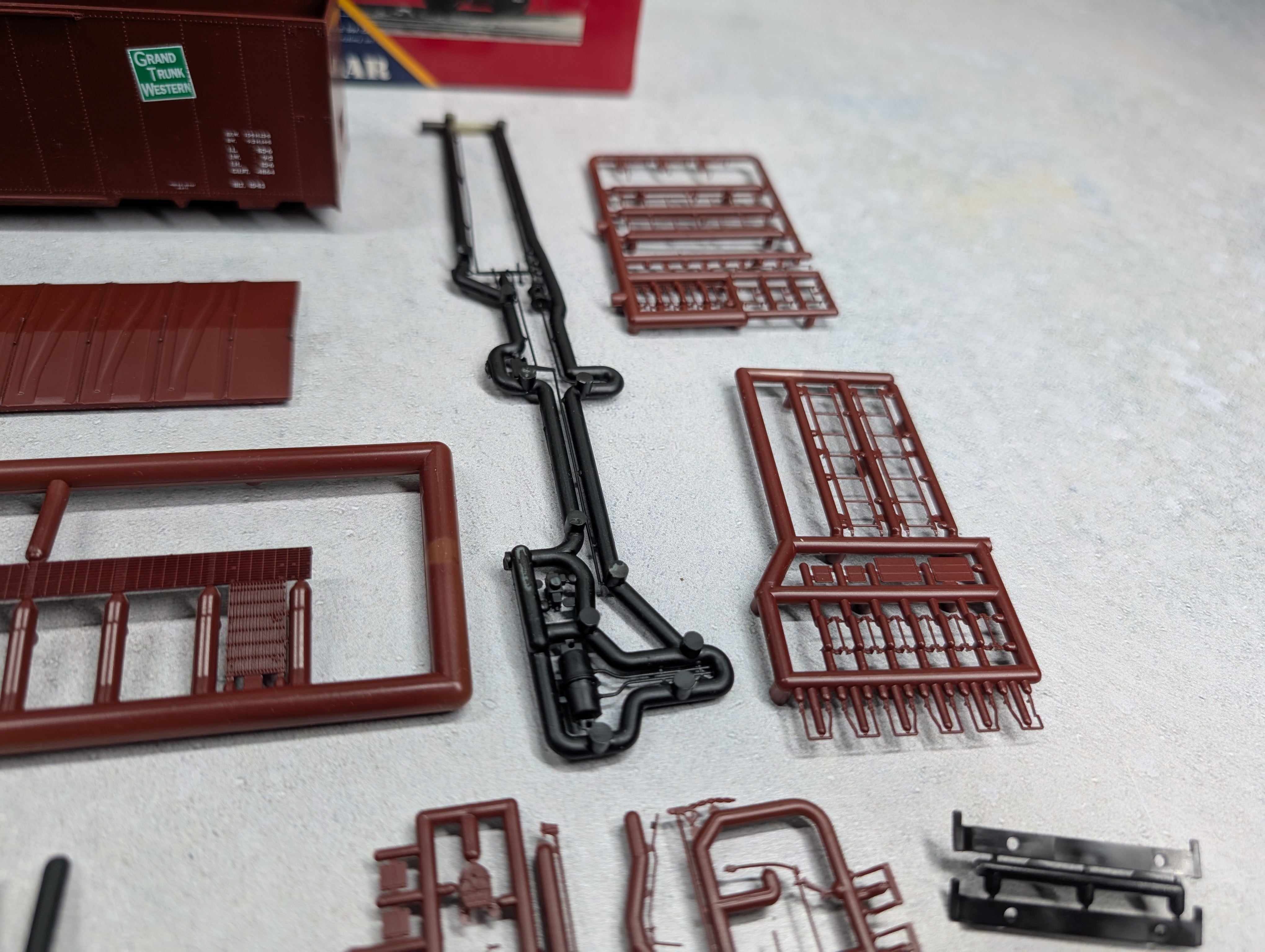 USED Branchline 1023 HO Scale 50' AAR Box Car Grand Trunk Western GTW #595816 KIT