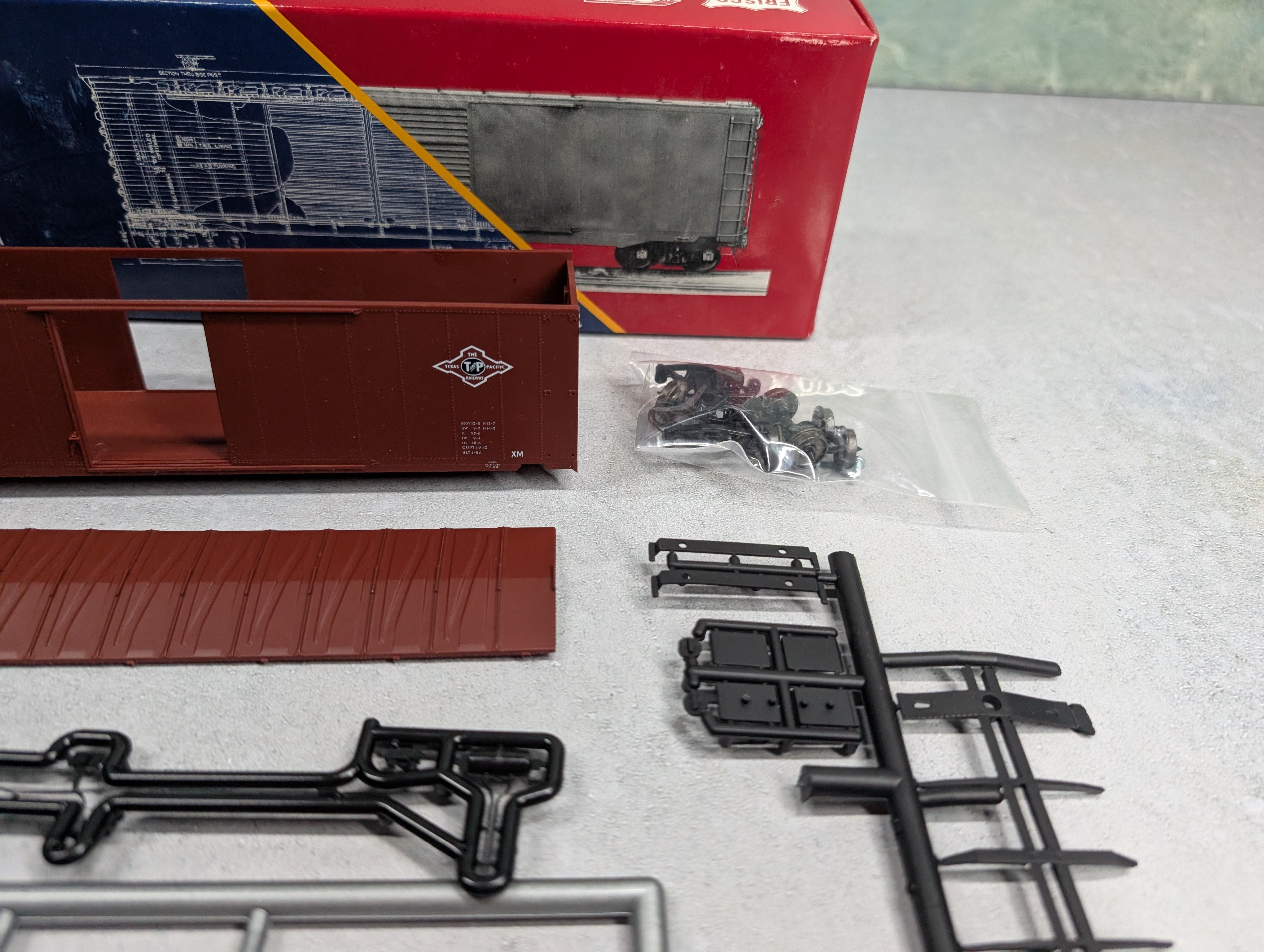 USED Branchline 1006 HO Scale 50' Single Door Box Car Texas and Pacific T&P #71815 KIT
