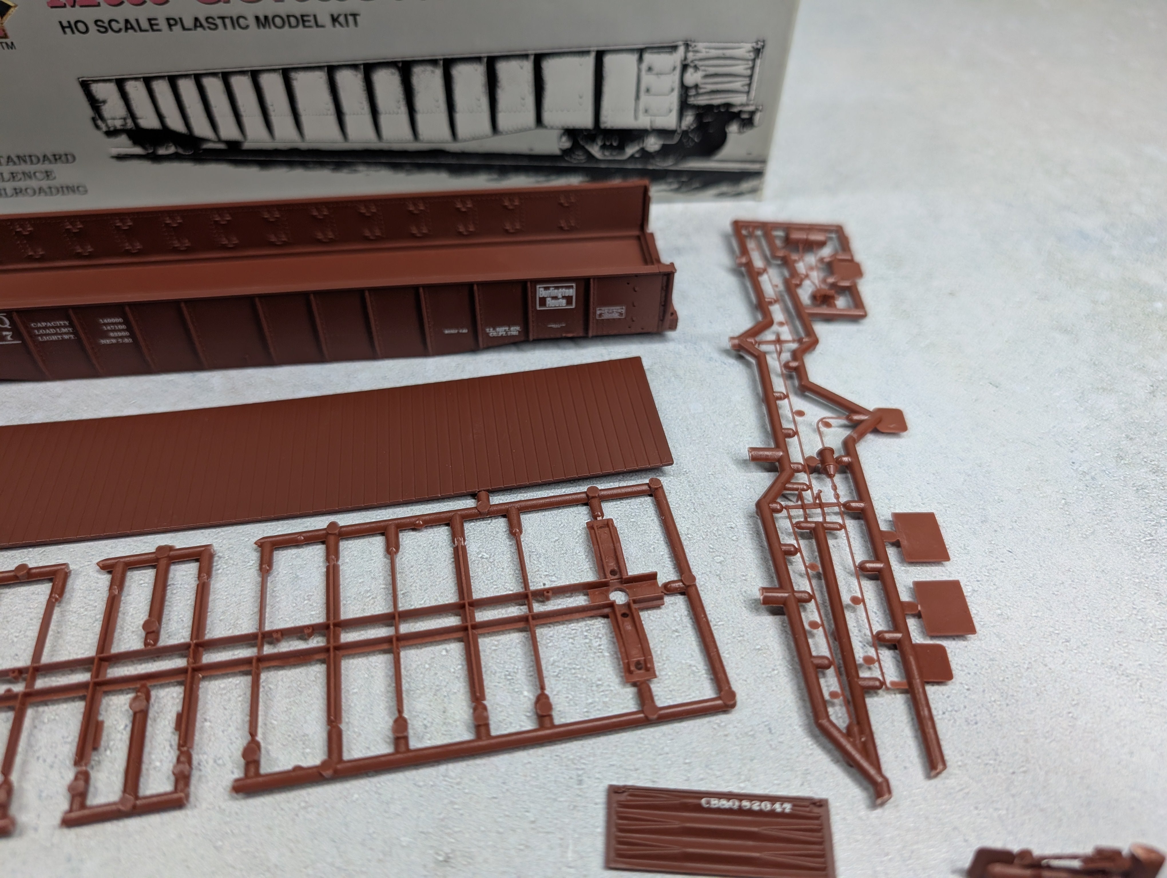 USED Life-Like HO Scale Proto 2000 - 52'6" Drop End Mill Gondola Burlington CB&Q KIT (3 pcs)