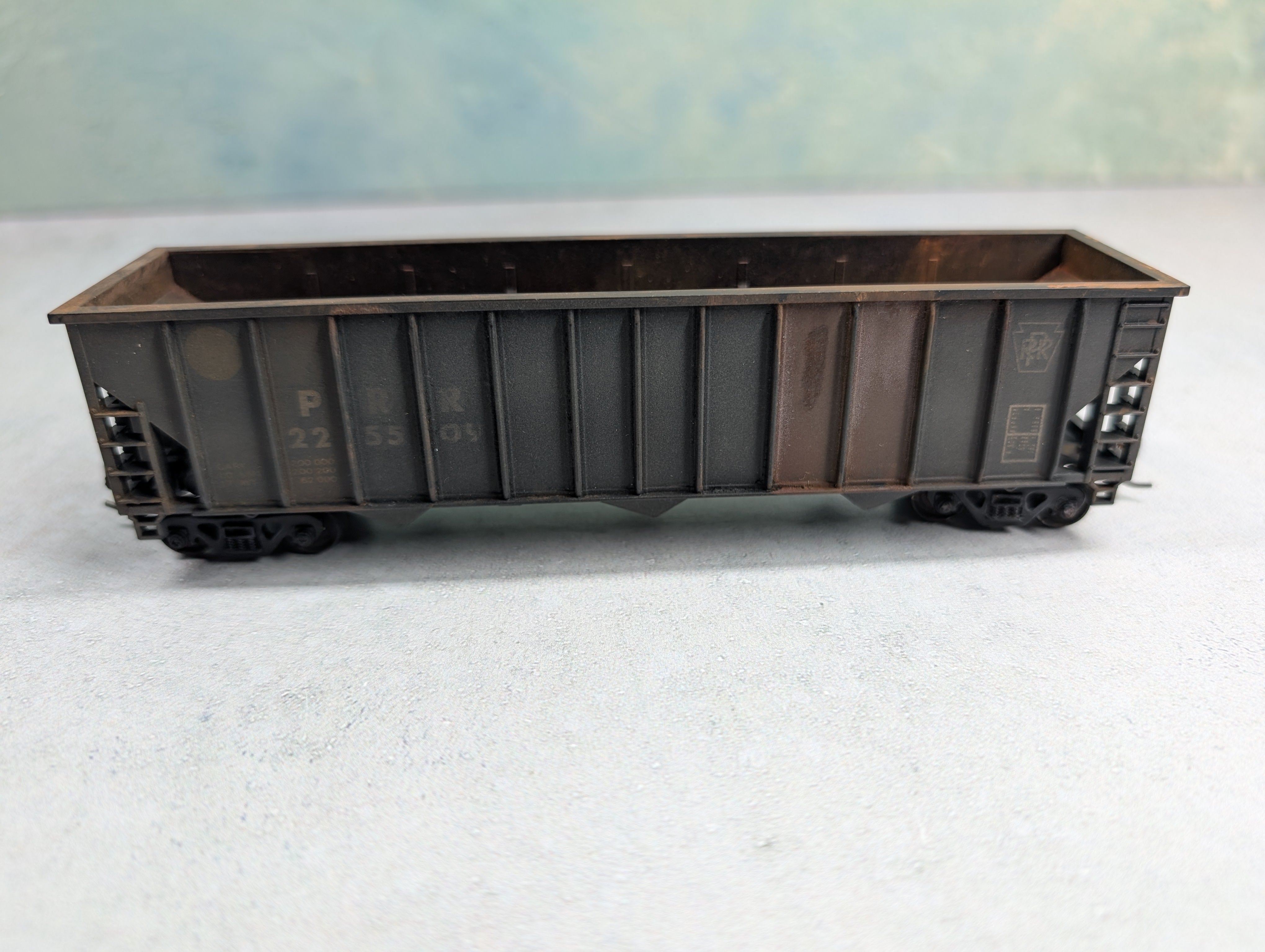 USED Con-Cor HO Scale 100 Ton Hopper Pennsylvania PRR #225509 Weather
