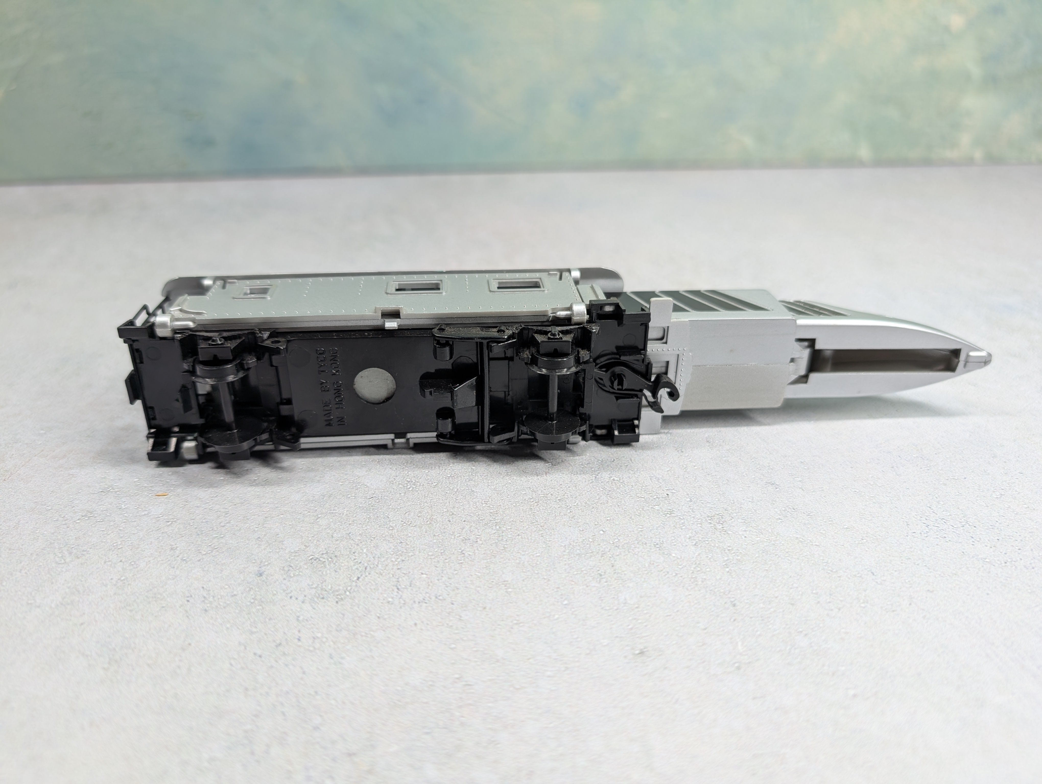 USED Tyco HO Scale Boxcar and Caboose from G1 Transformers Train Set (2 pcs)