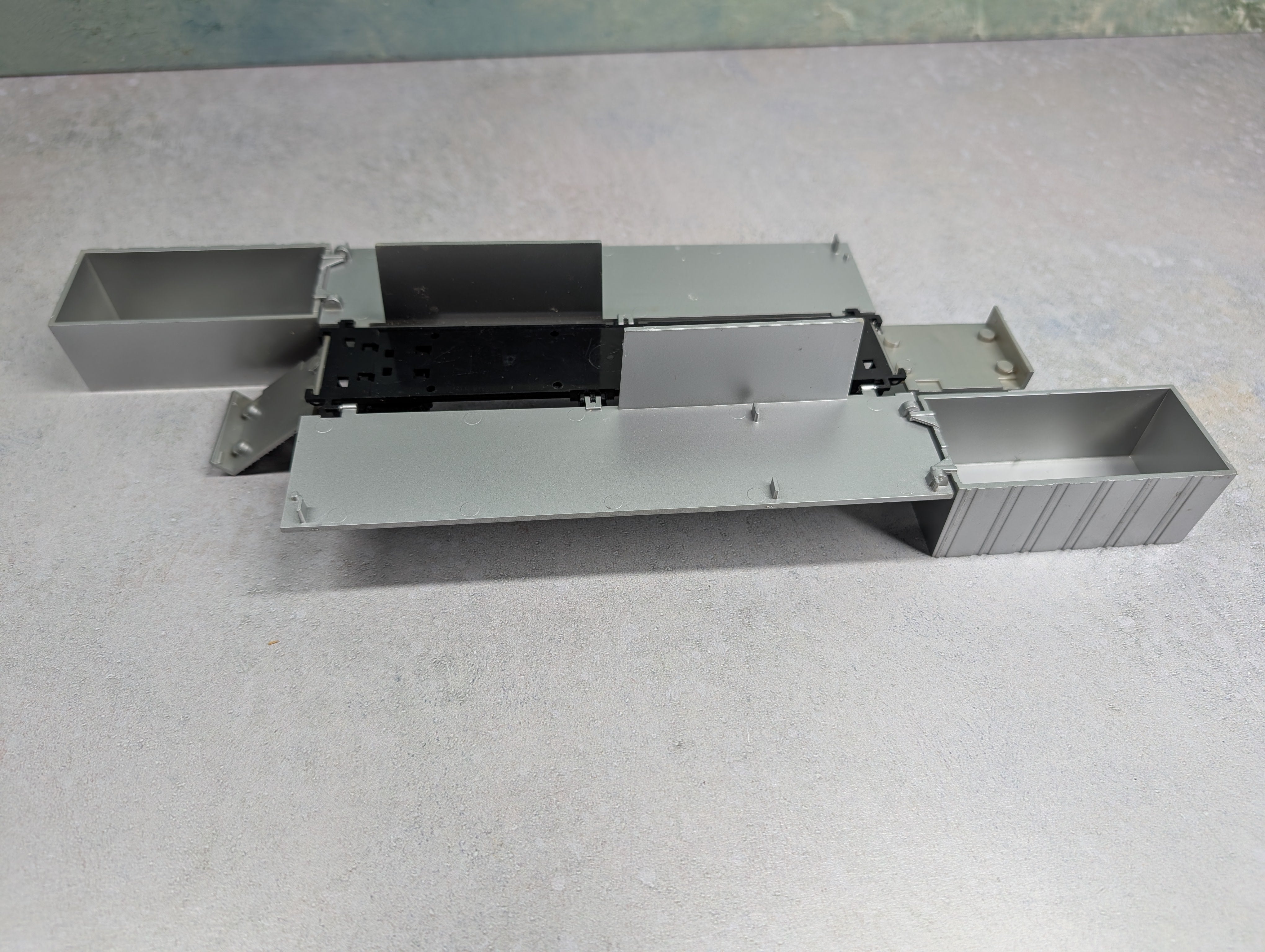 USED Tyco HO Scale Boxcar and Caboose from G1 Transformers Train Set (2 pcs)