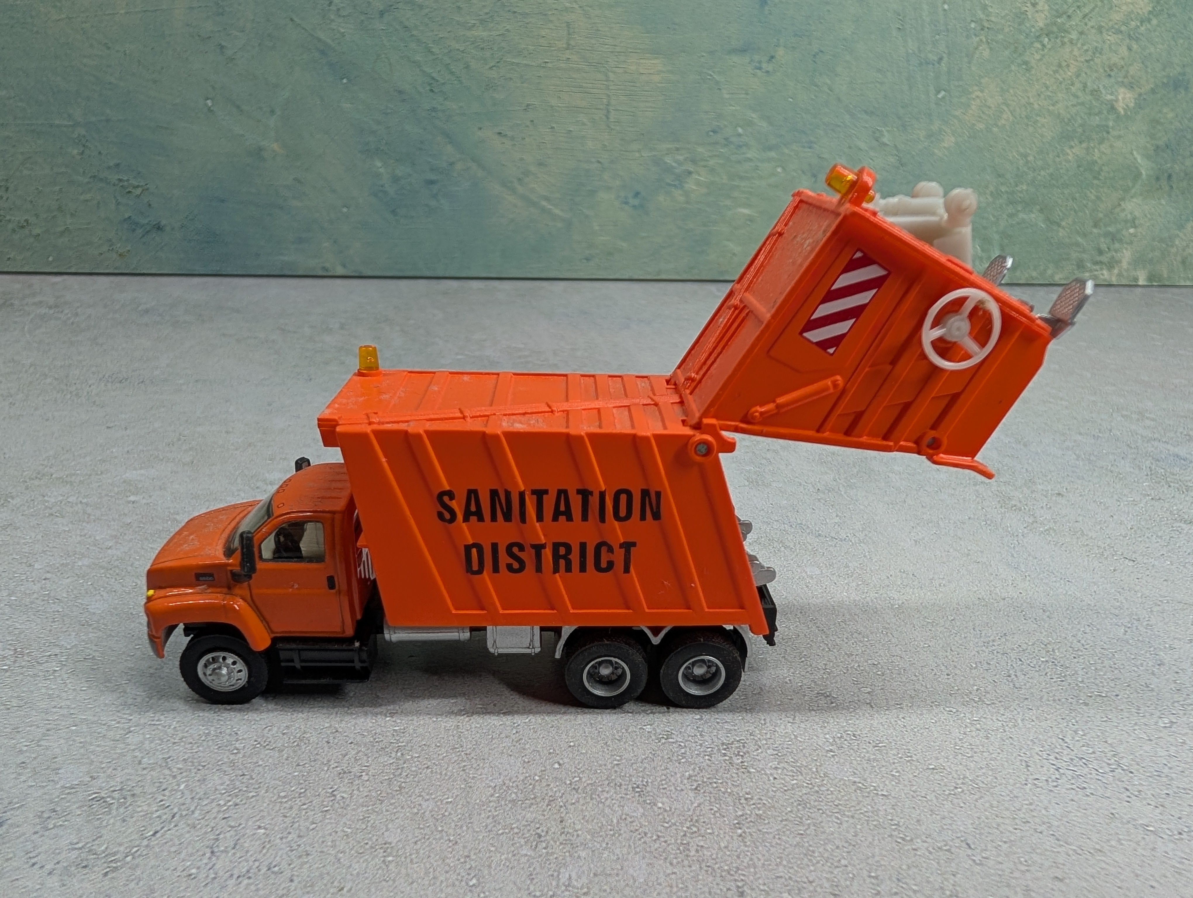 USED Boley HO Scale International Garbage Truck - Sanitation District
